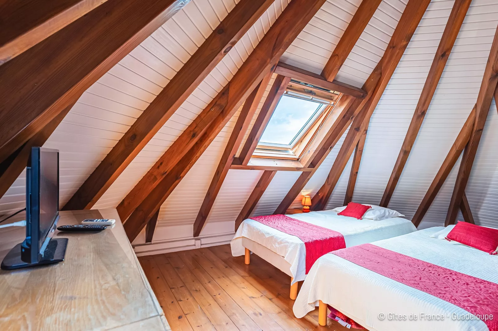 Paradise Bay Bungalow cosy bord de mer et piscine-Bedroom