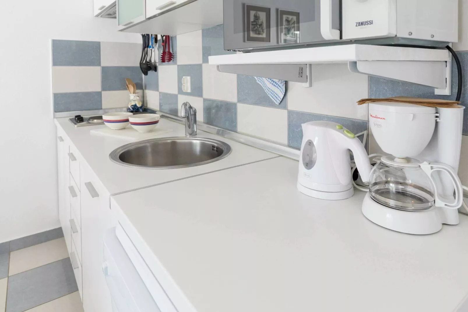 Beach apartment Jadrija-Kitchen