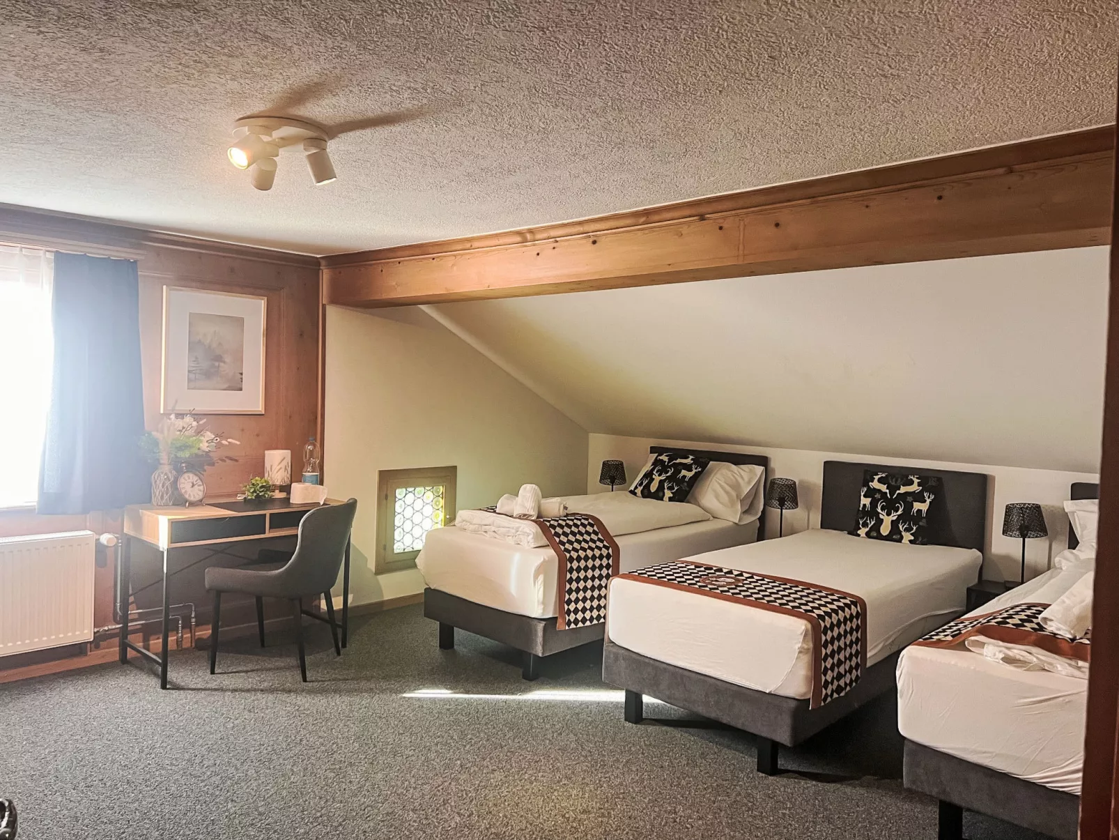 Adlerhorst-Stube-Dedans