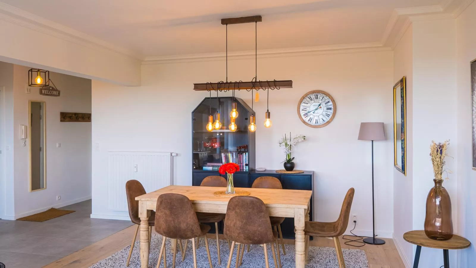 Majestic - 0505-Living room