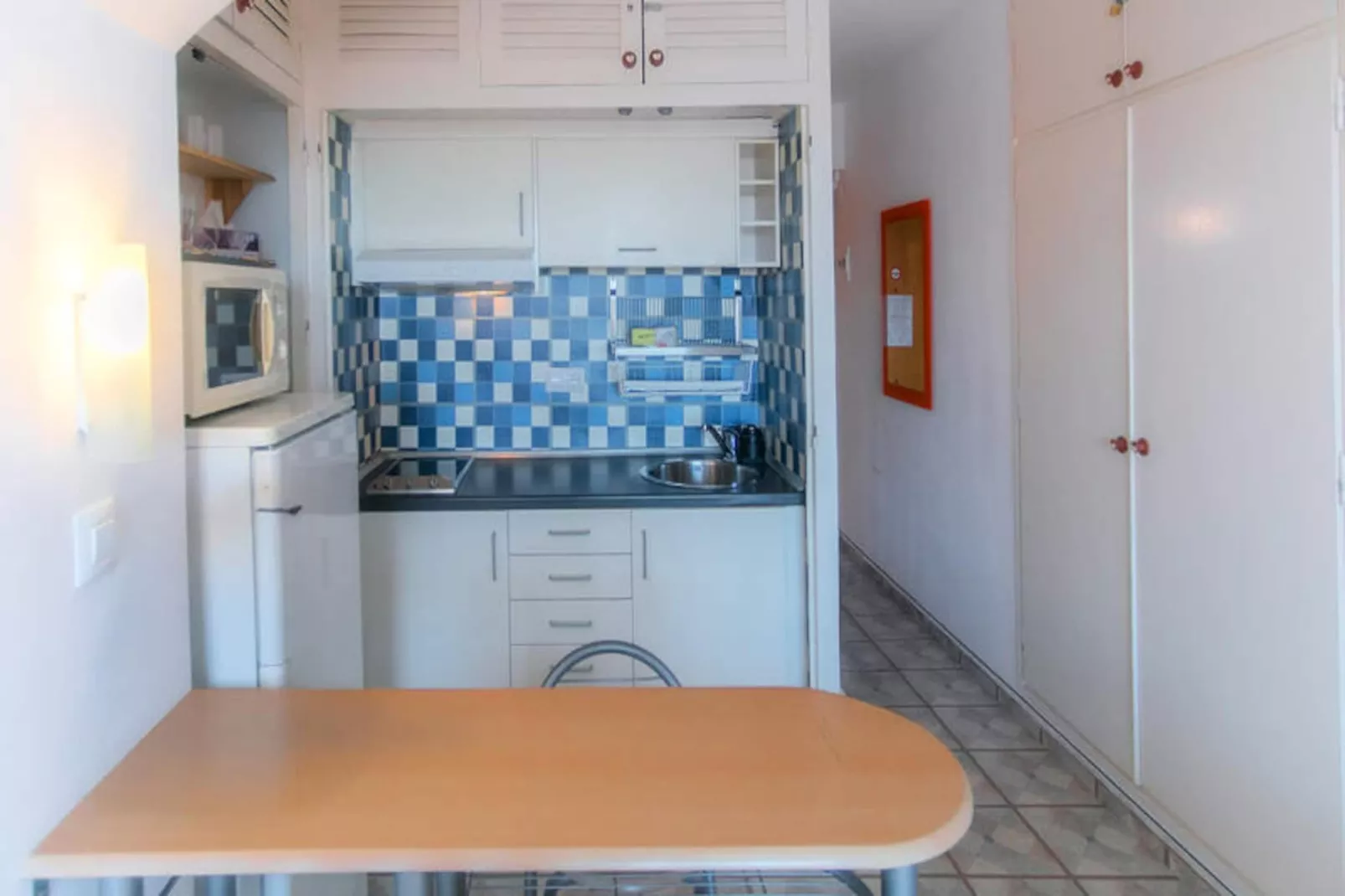 Studio à Roses-Untagged