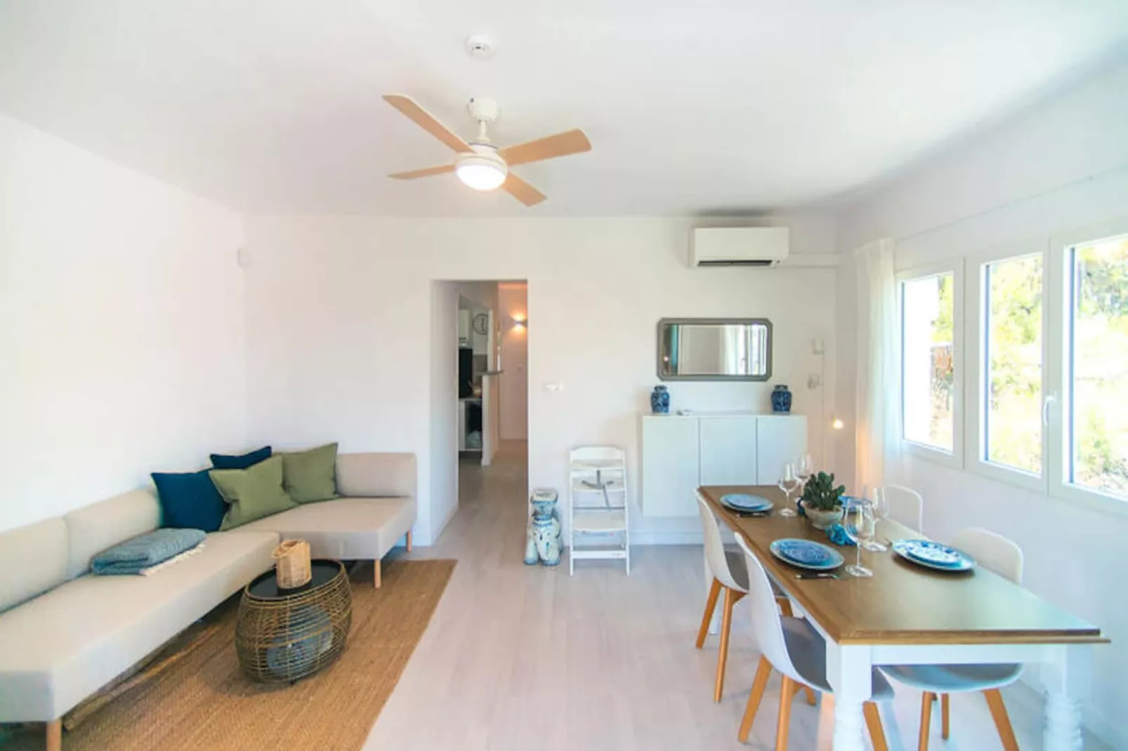 Maison à Roses-Untagged