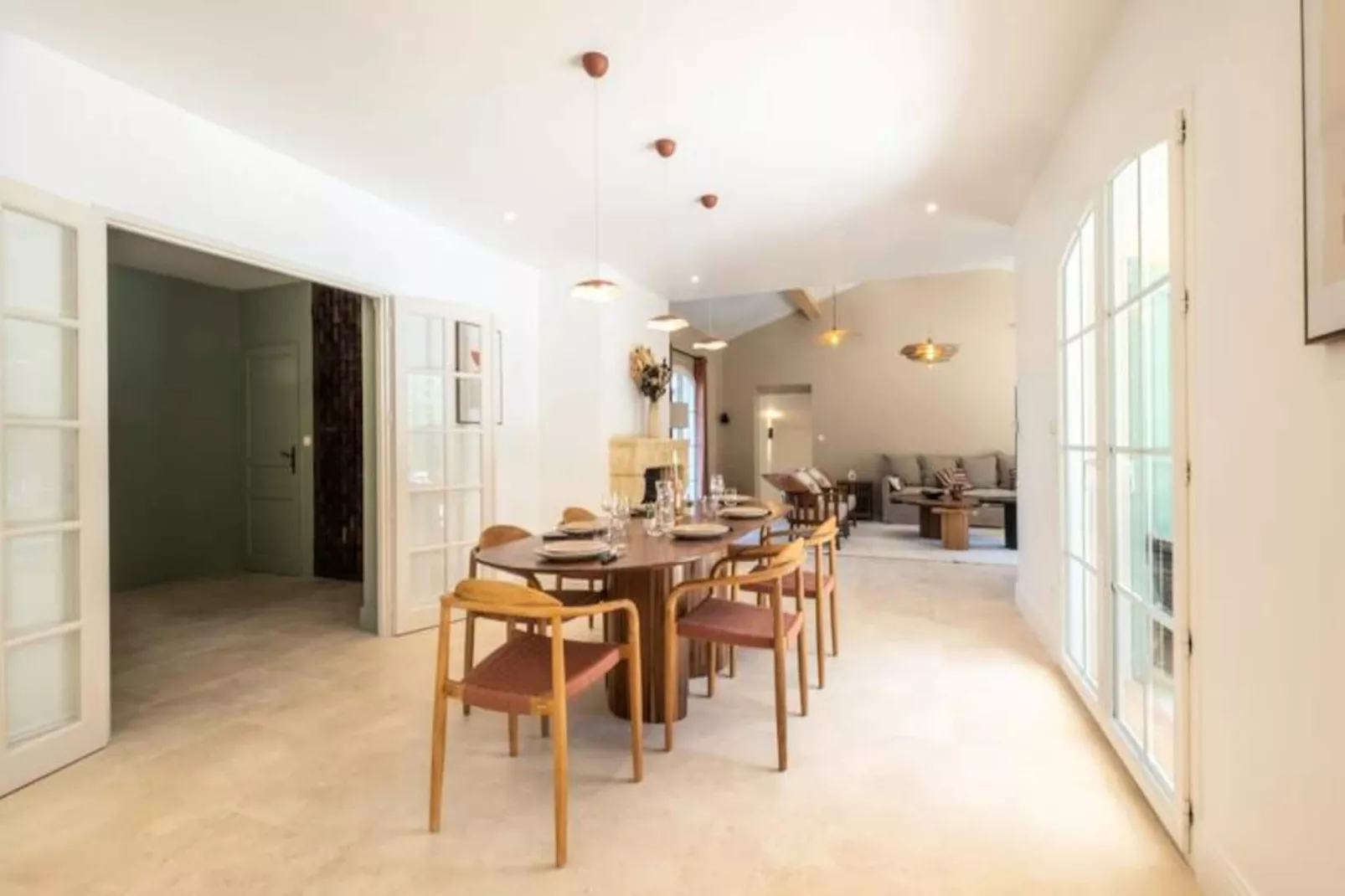 Résidence Bijou De 280m2 Et Piscine à Débordement Au Calme Absolu-Untagged