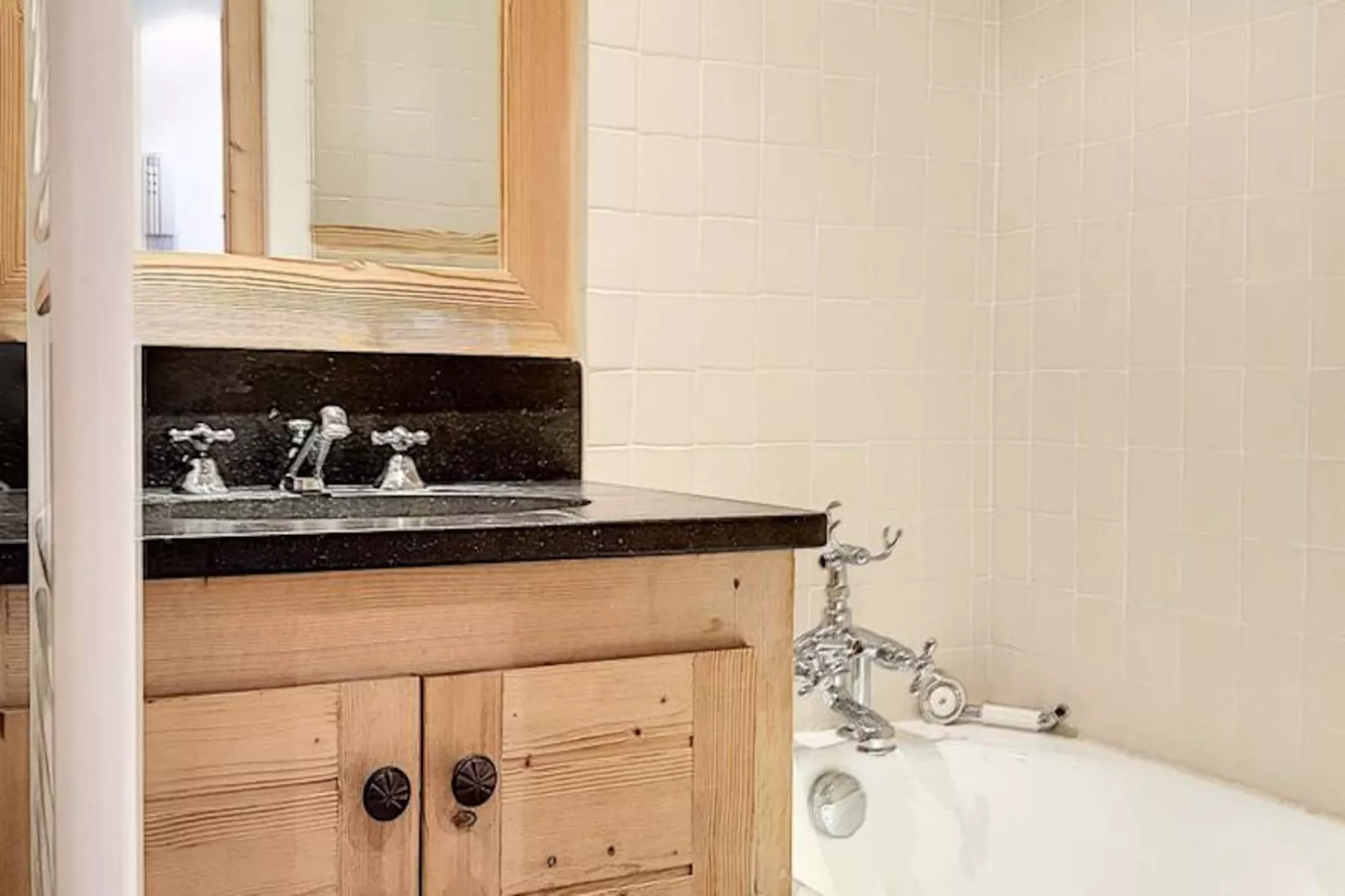 Résidence Roche De Fours-Nicht zugeordnet