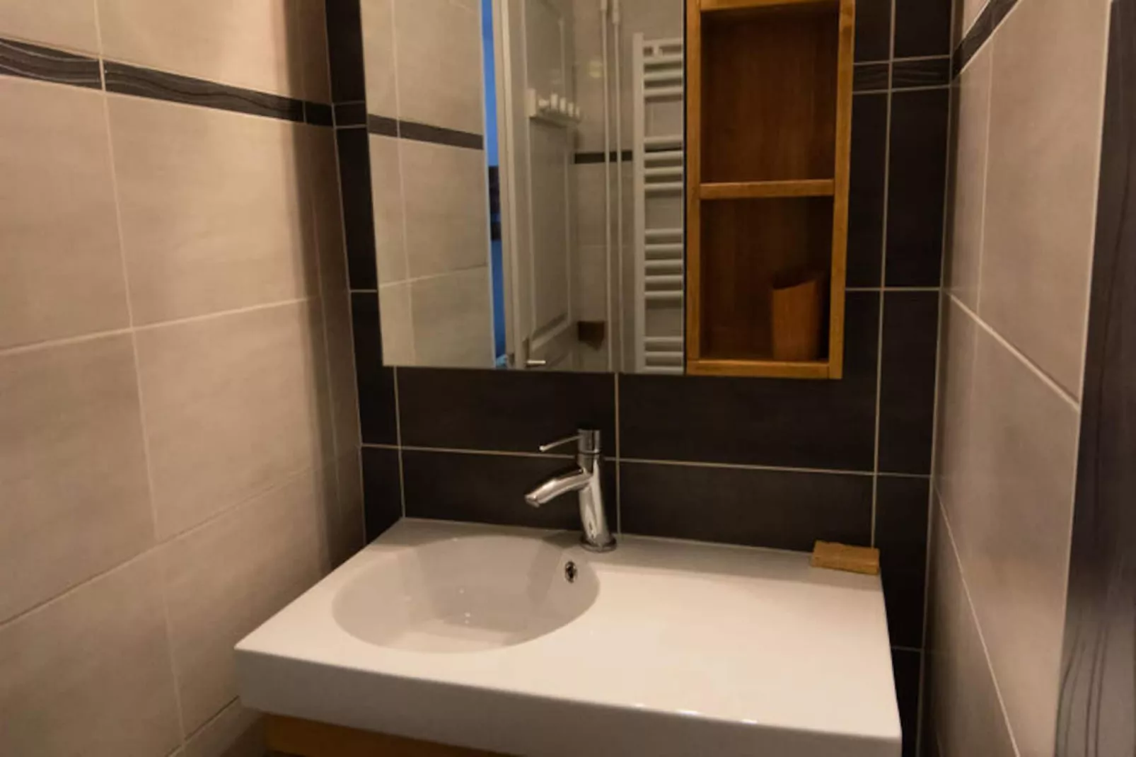 Chalet Gilbert Collet - Untagged