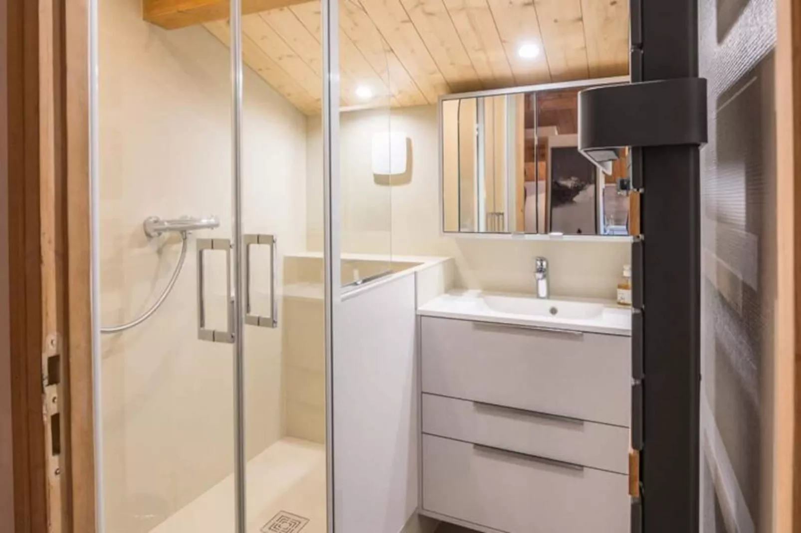 Appartement Warens --Untagged