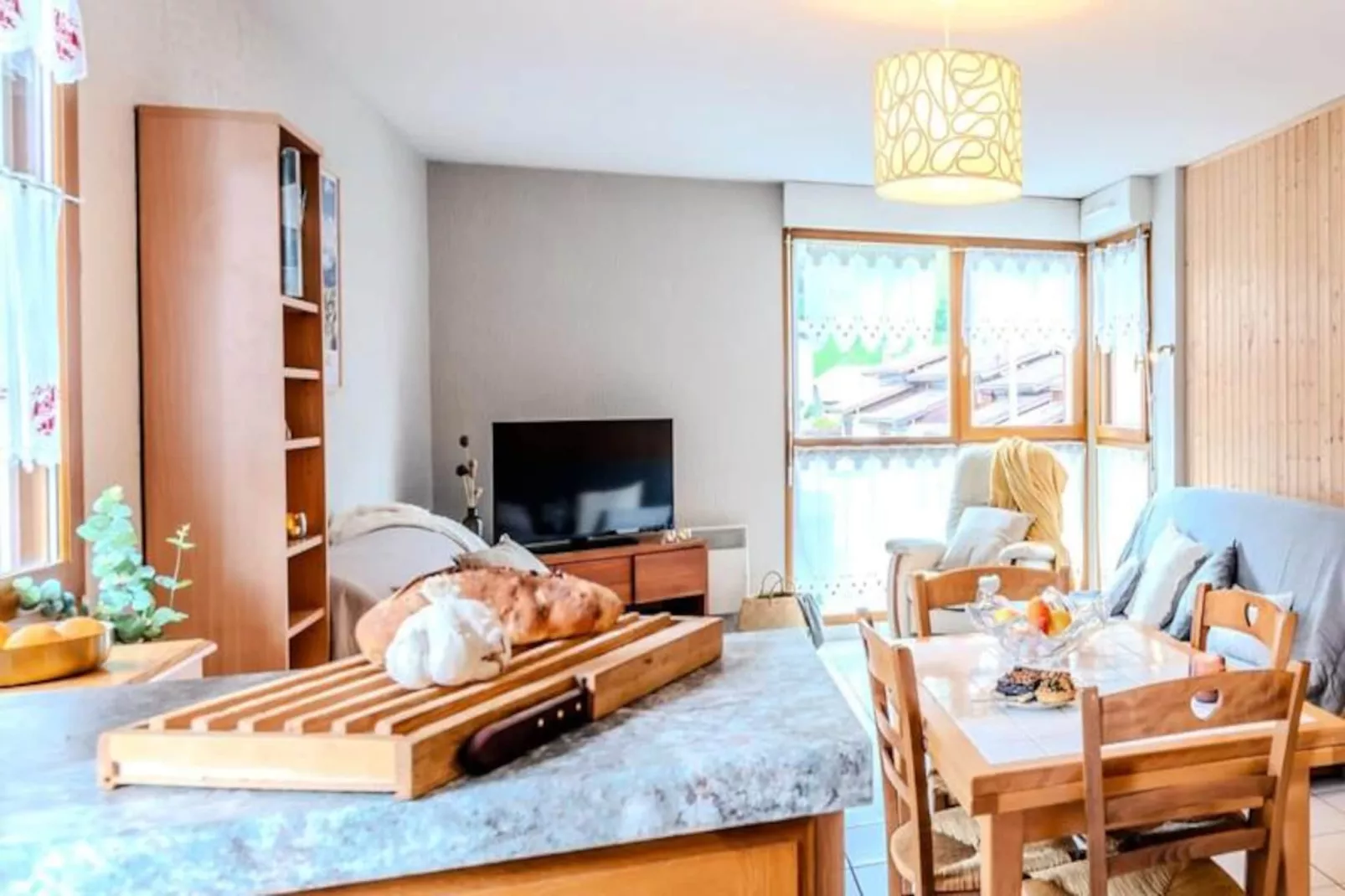 Slow Chalet Th&ocirc;nes: Lac & Montagne -15 Min Ski - Ascenseur, Balcon, Parking-Untagged