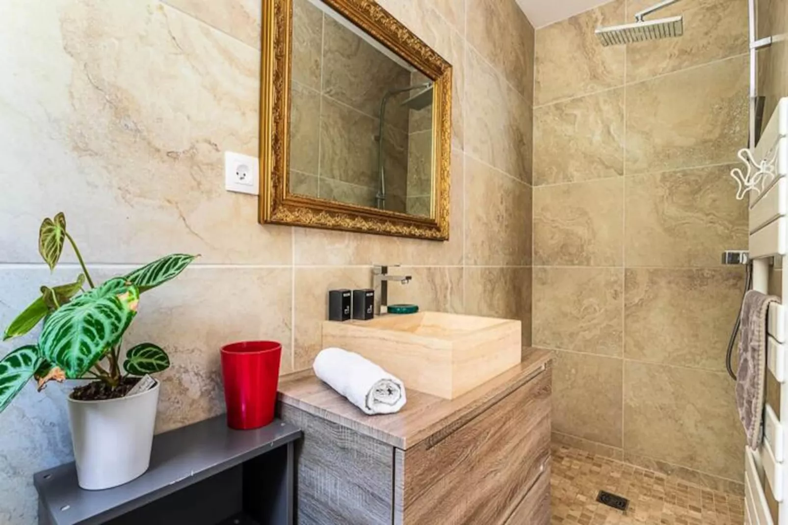 Villa De L'uba --Non tagué