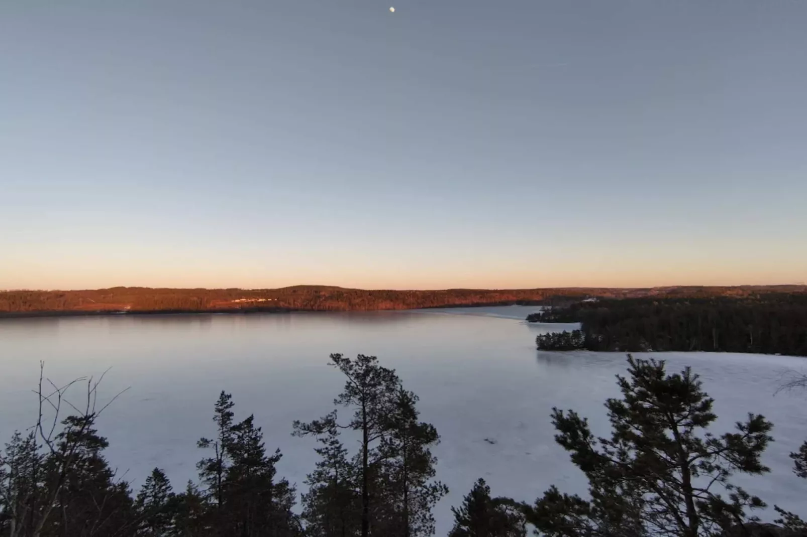 5 person holiday home in TENHULT/JÖNKÖPING-Water view