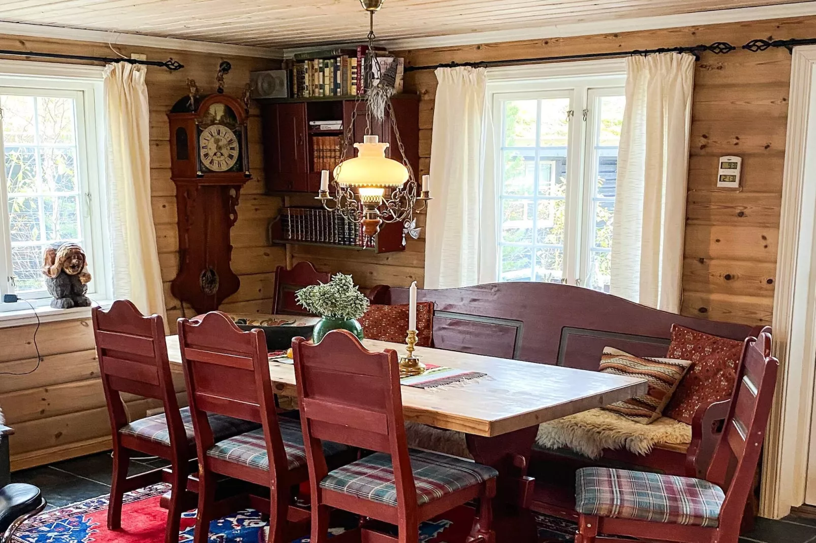 30653-PØLSEBU-Intérieur