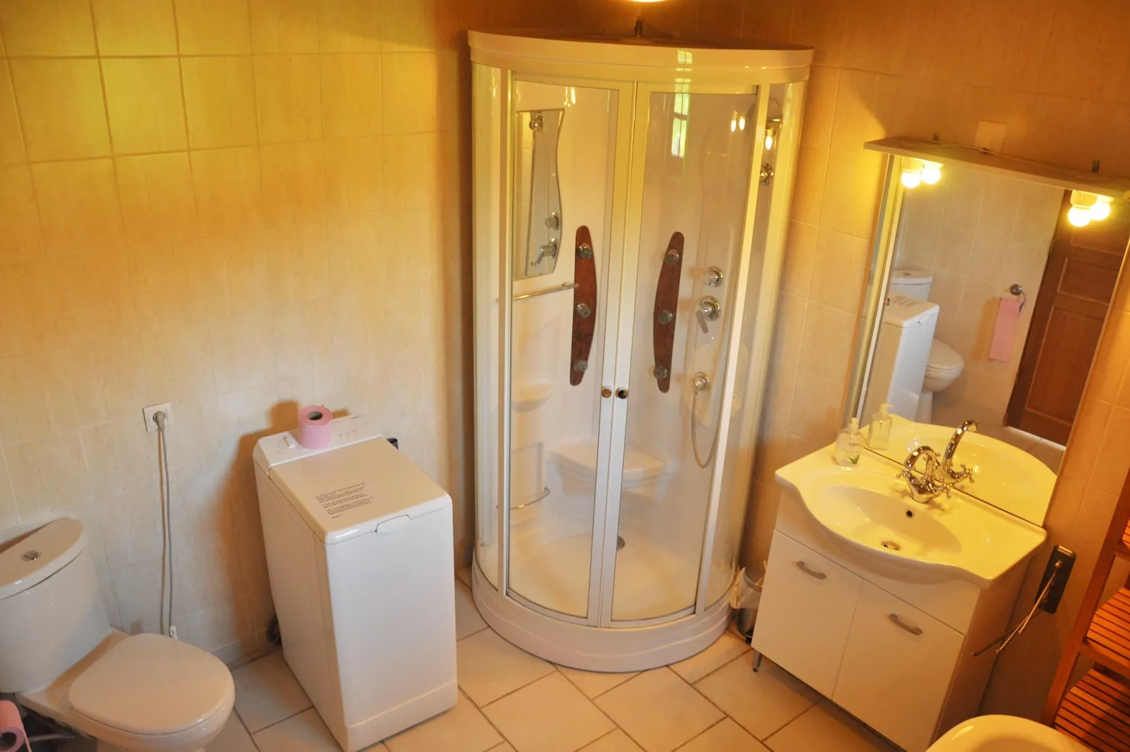 Gite Le Jonquet-Bathroom