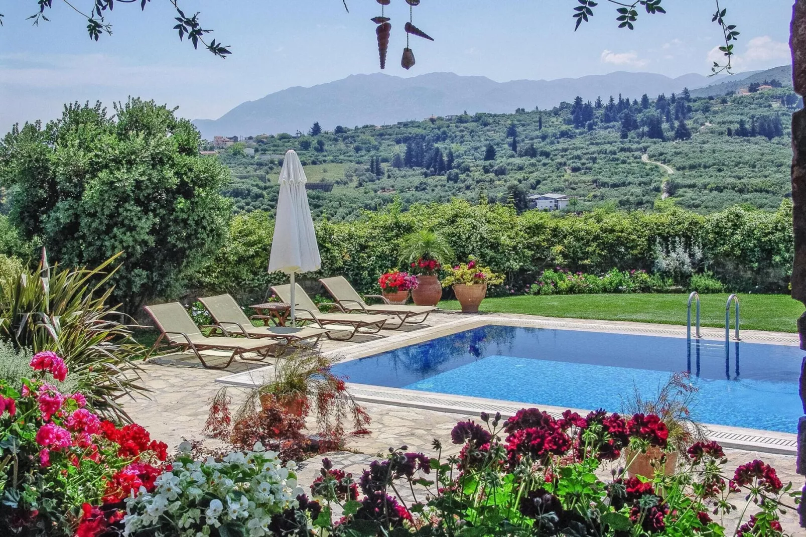 Holiday home, Pemonia--Swimming pool