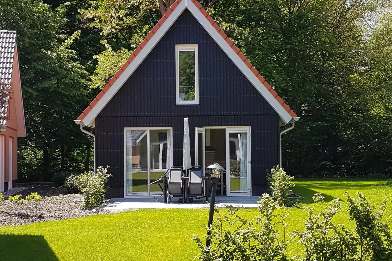 Villapark Ehzerburg 2-Exterior in summer