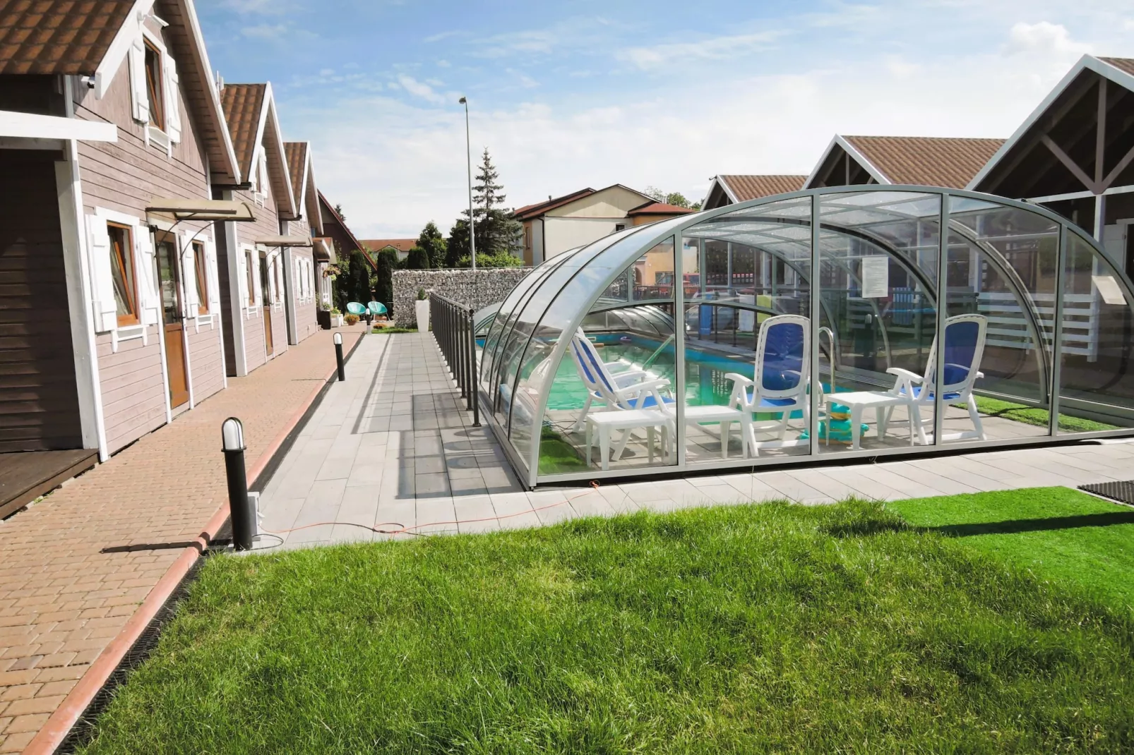 Domy wakacyjne w Międzyzdrojach z podgrzewanym basenem-Schwimmbad