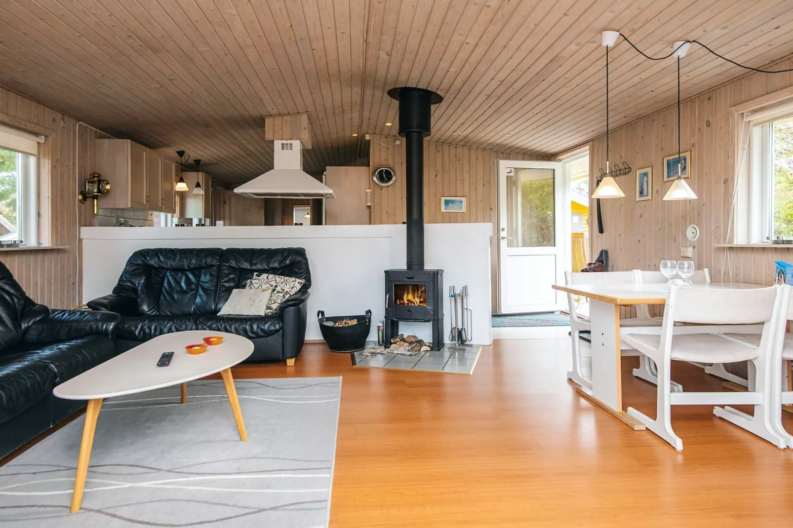 6 person holiday home in Knebel-By Traum-Indoor