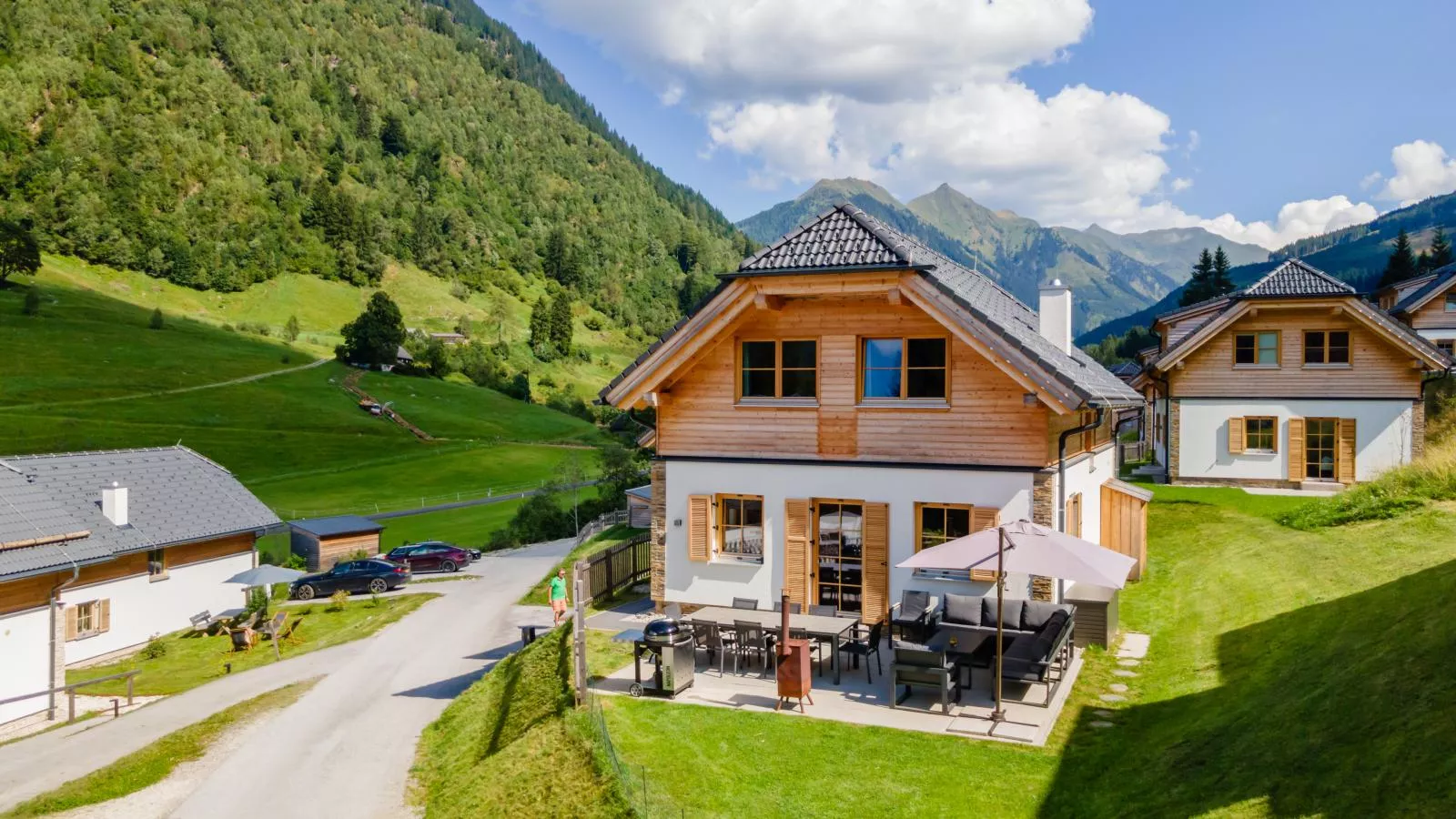 Riesner Alpenlodge-Exterior in summer