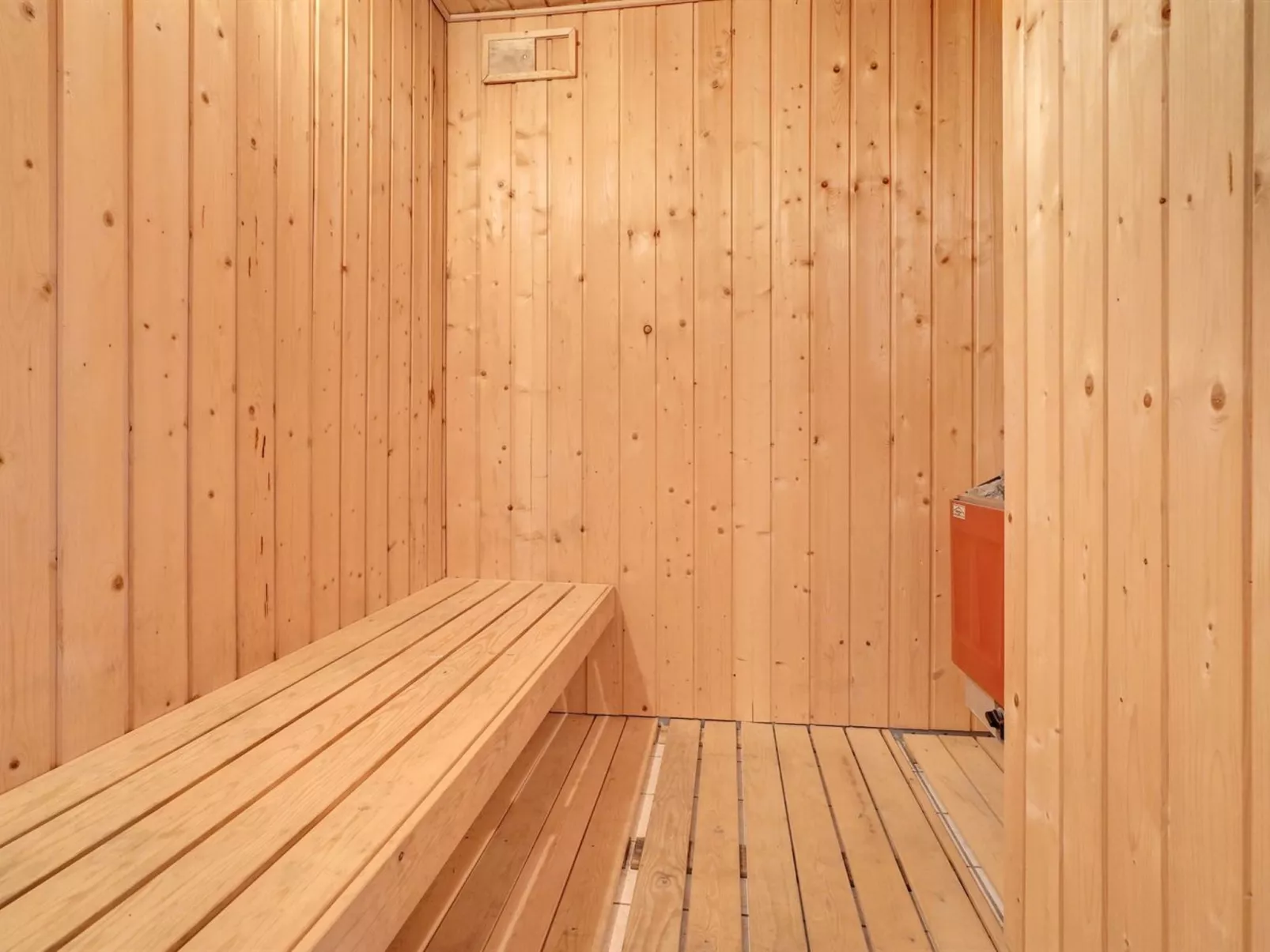 "Urda" - 1km from the sea-Drinnen