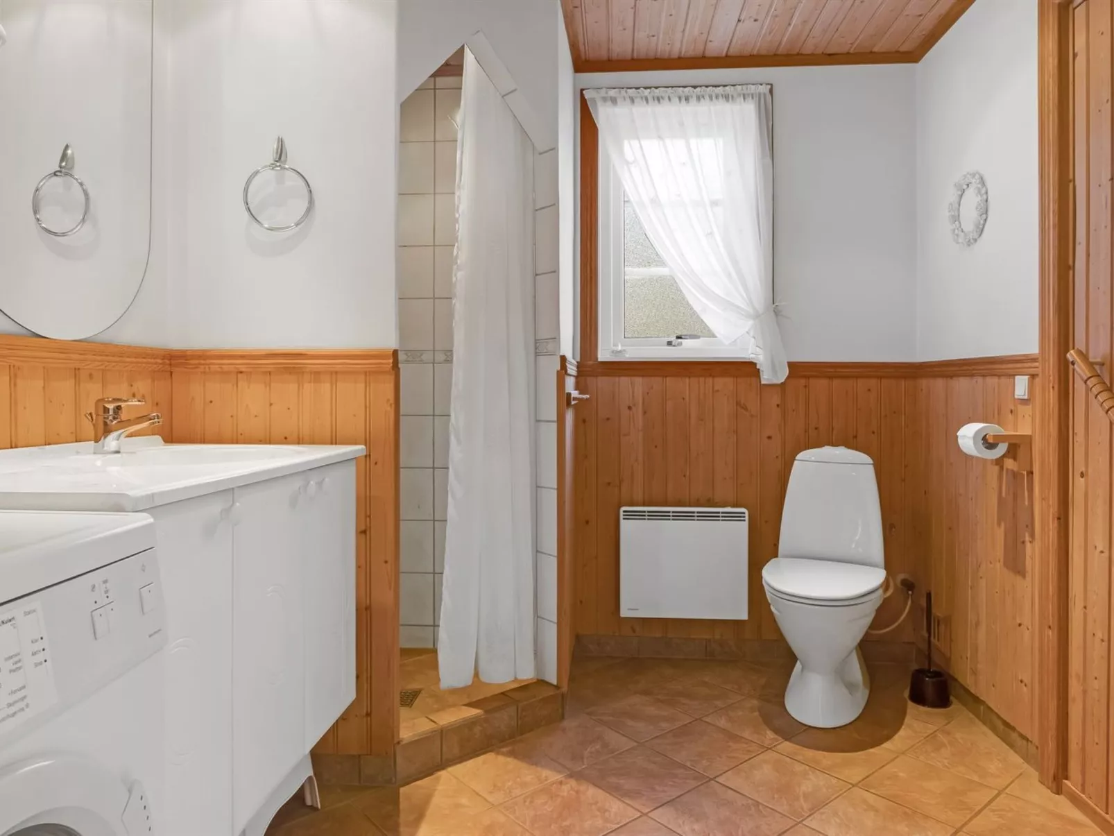 "Bernadine" - 350m from the sea-Inside