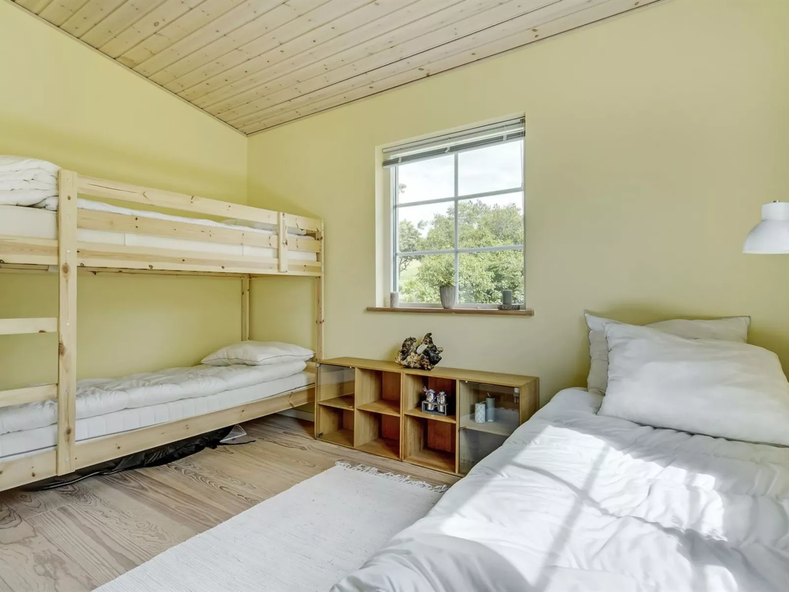 "Bernadete" - 50m to the fjord-Inside