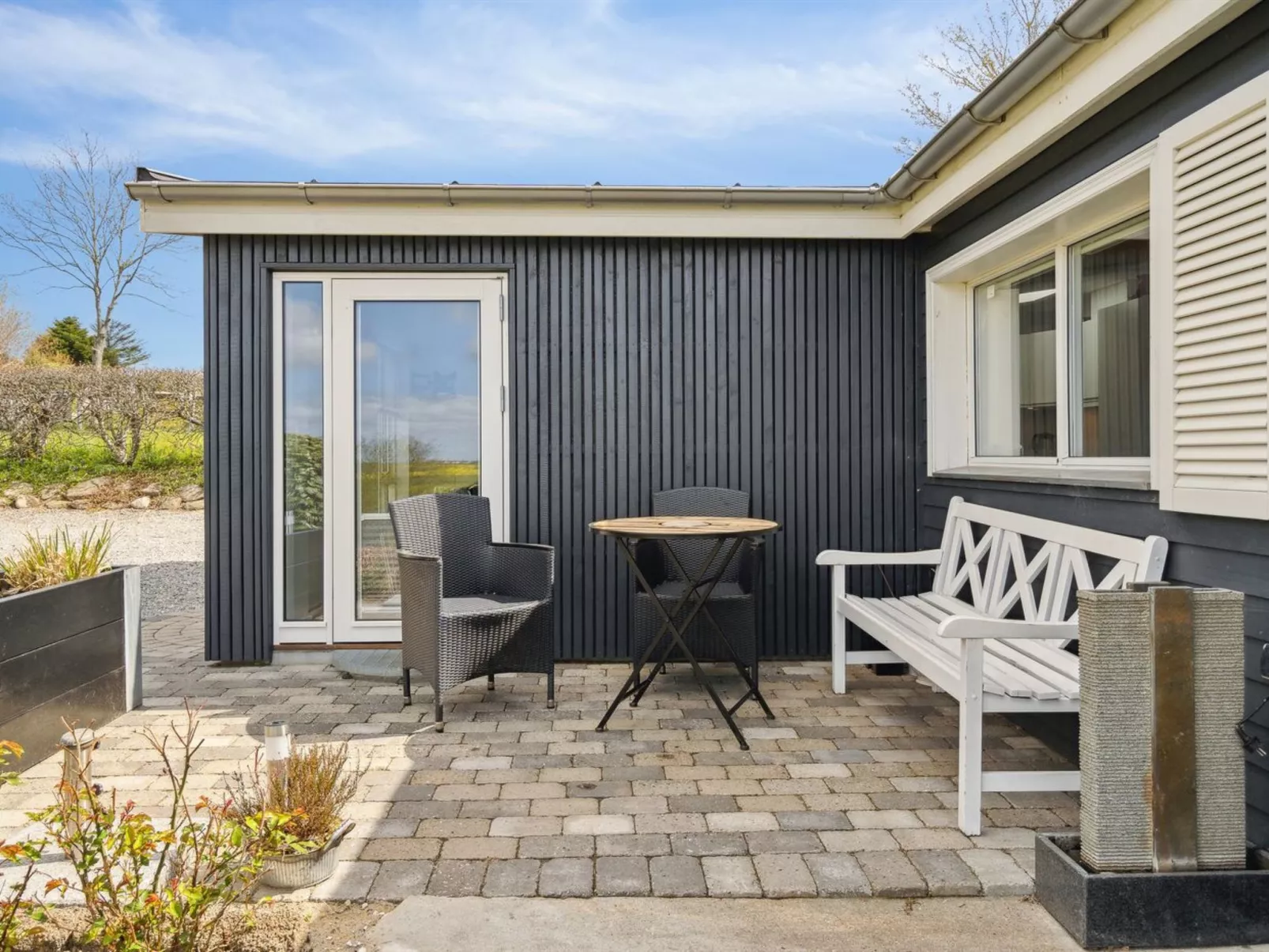 "Annabeth" - 300m to the fjord-Outside