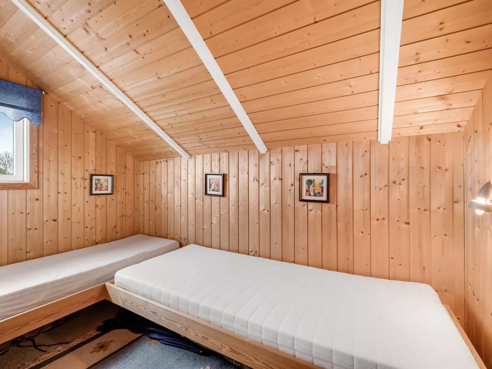 "Lonne" - 750m to the fjord-Inside