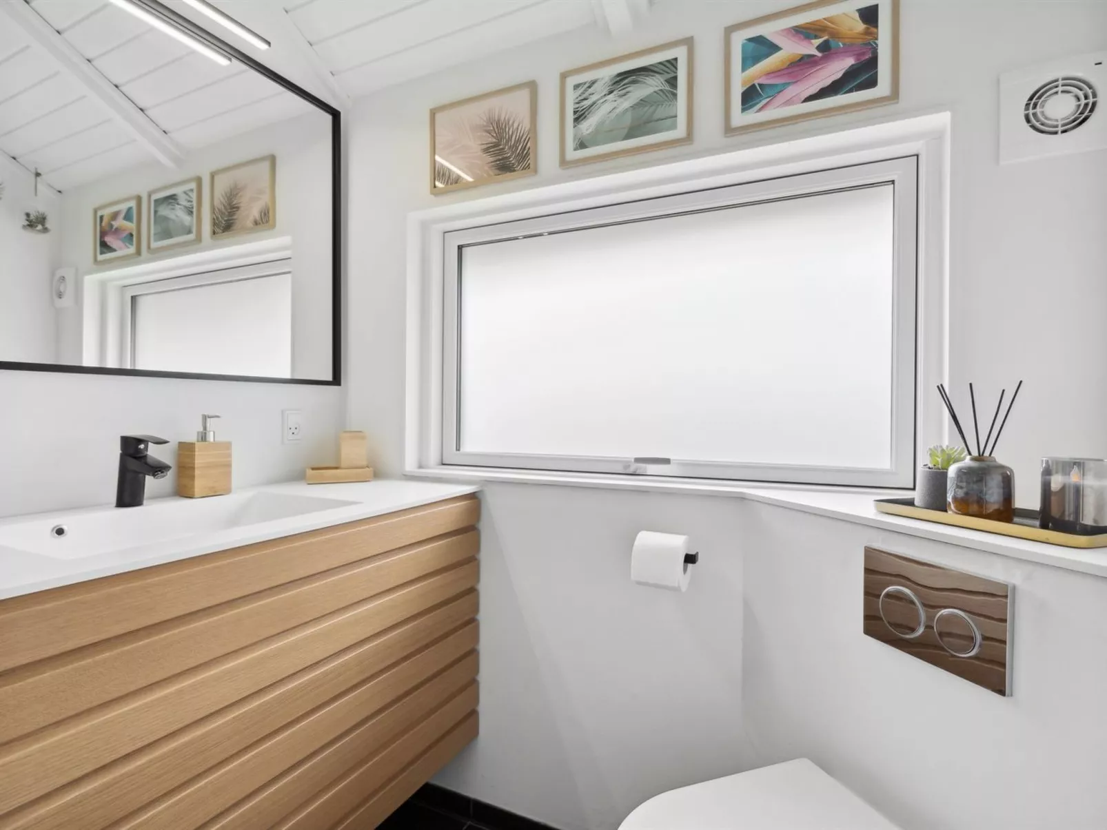 "Julie" - 1.5km from the sea-Inside