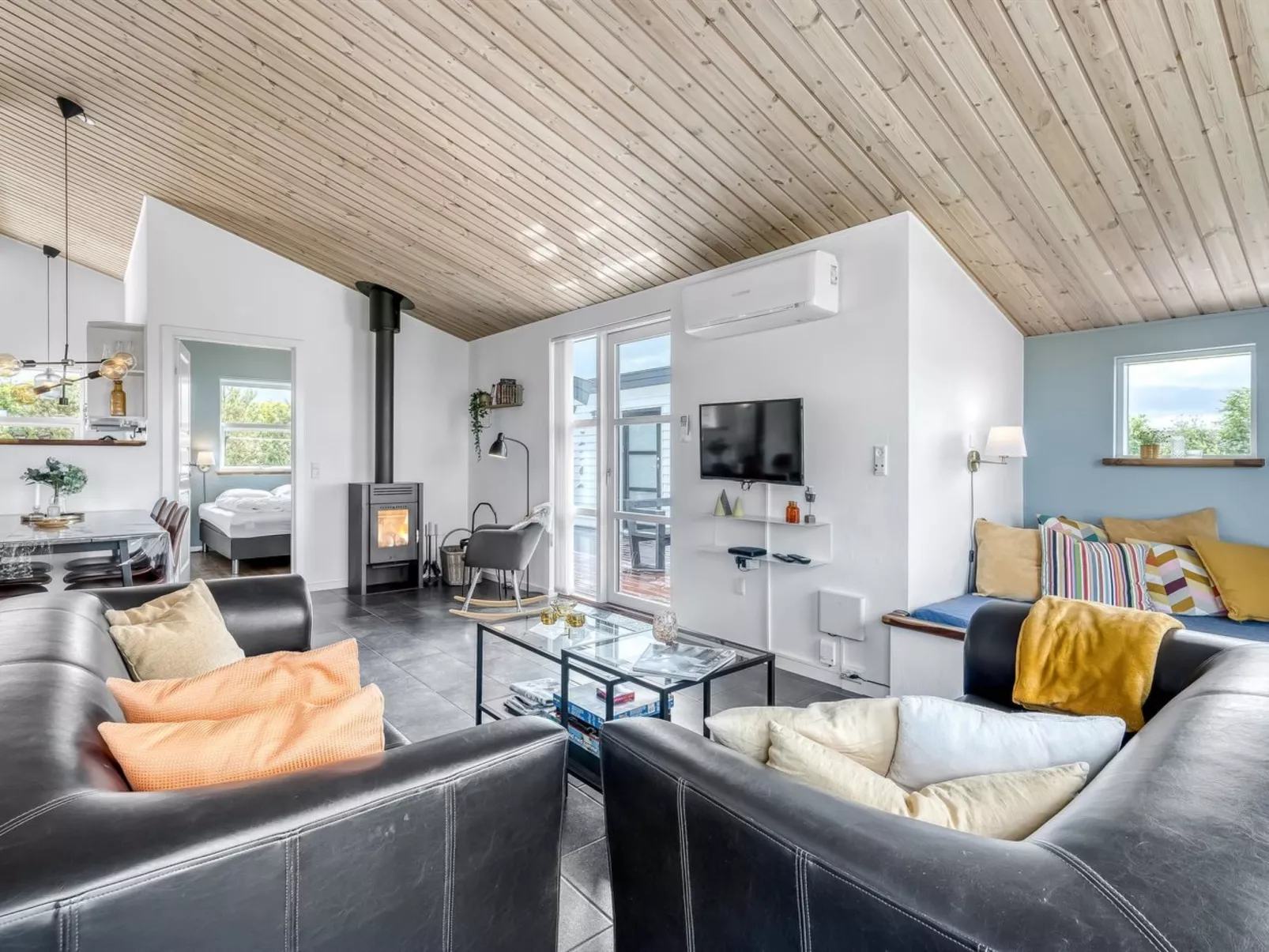 "Selke" - 300m to the fjord-Inside