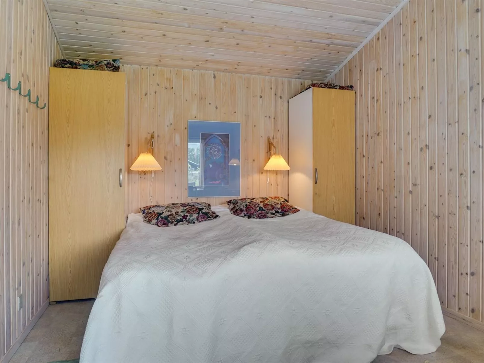 "Glum" - 300m from the sea-Inside