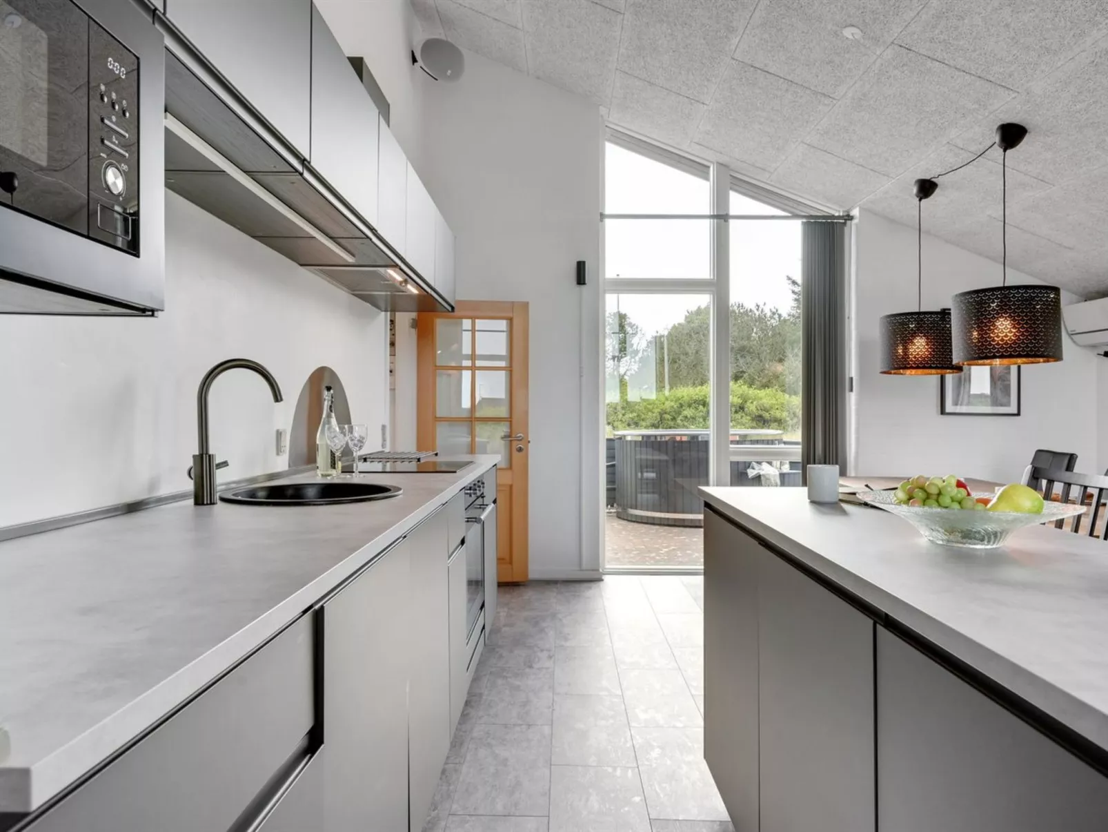 "Mert" - 1.2km from the sea-Inside