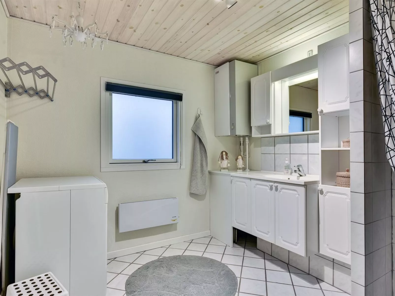 "Loi" - 200m from the sea-Inside