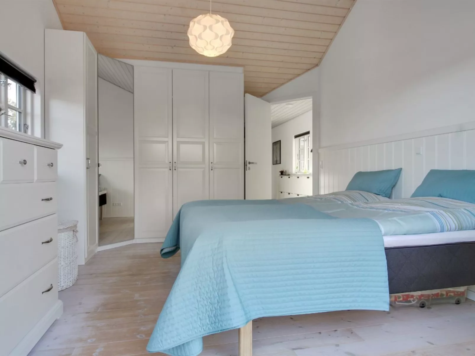 "Soleil" - 300m from the sea-Drinnen