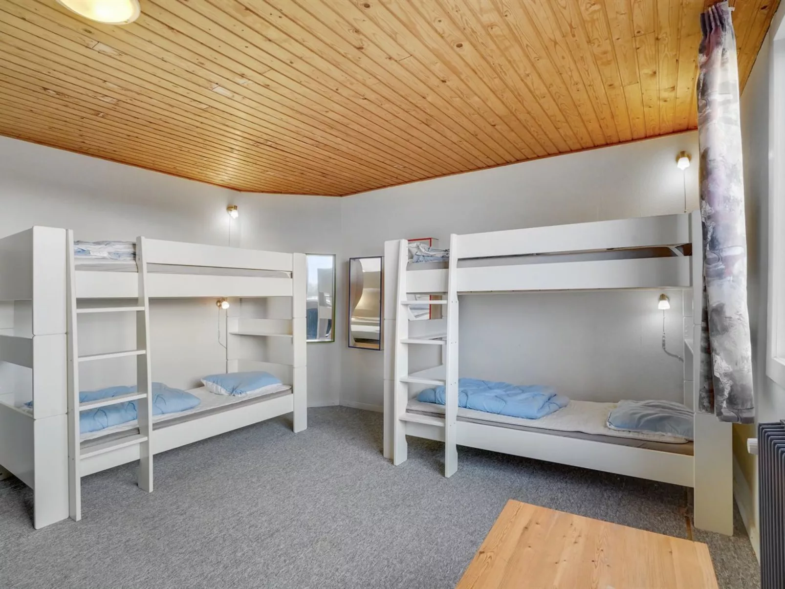 "Rahild" - 2km to the fjord-Inside