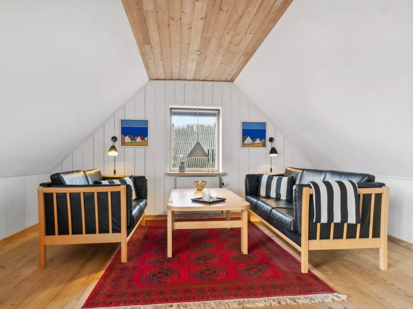 "Gertina" - 40m to the fjord-Inside