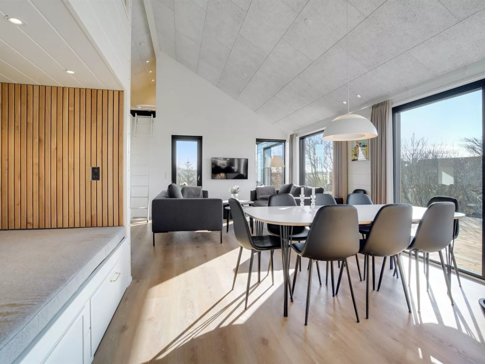 "Odinkar" - 1.1km from the sea-Drinnen