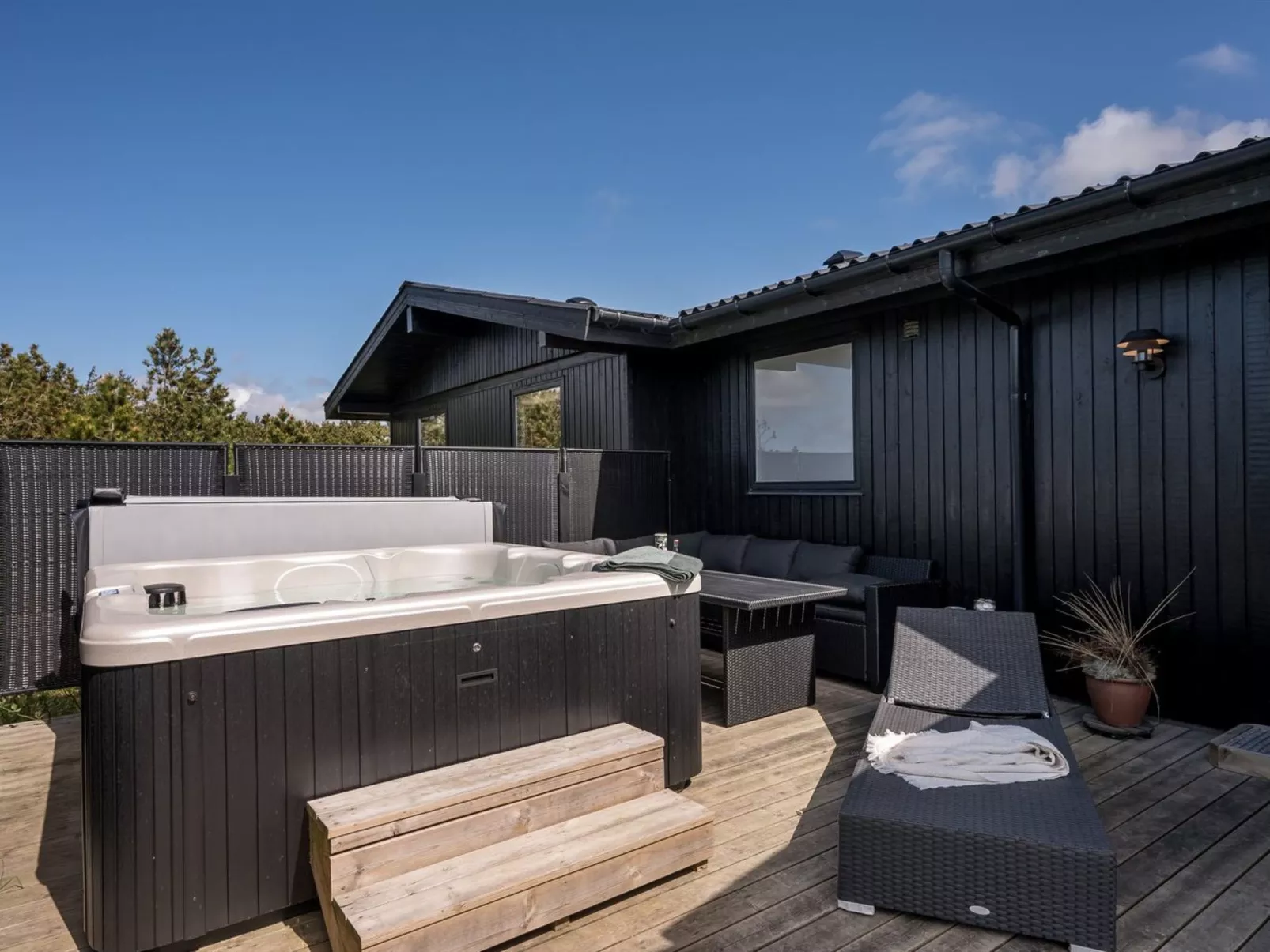 "Brunkil" - 500m from the sea-Inside