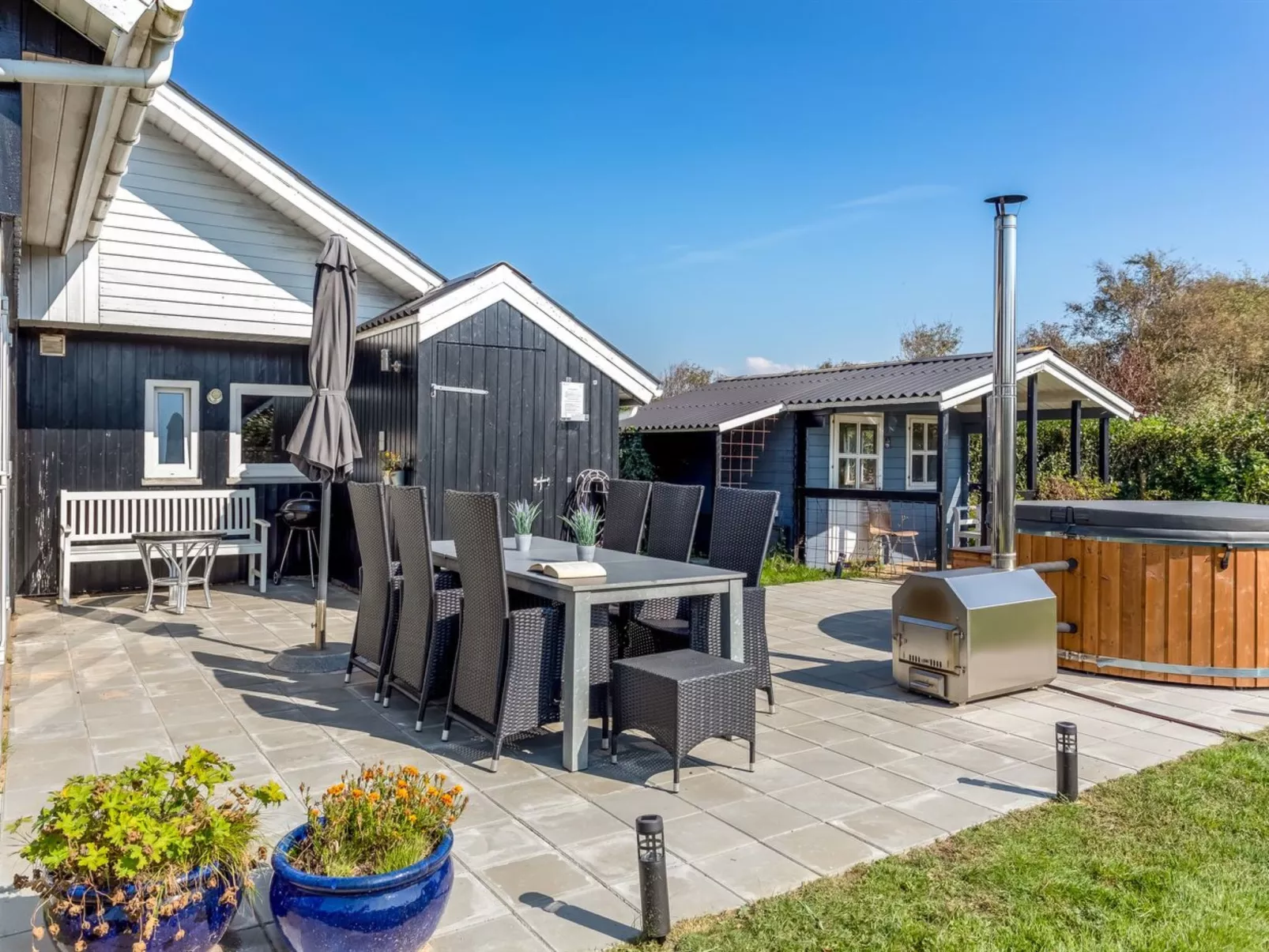 "Gudmundine" - 350m to the fjord-Outside