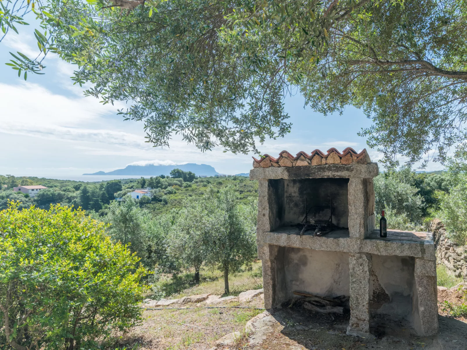 Pietra-Outside