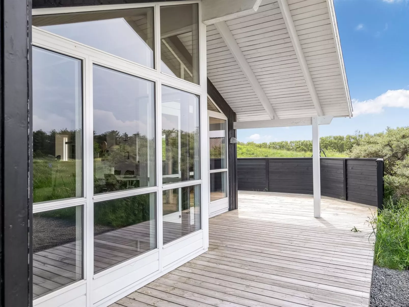 "Frejdis" - 1.1km from the sea-Outside