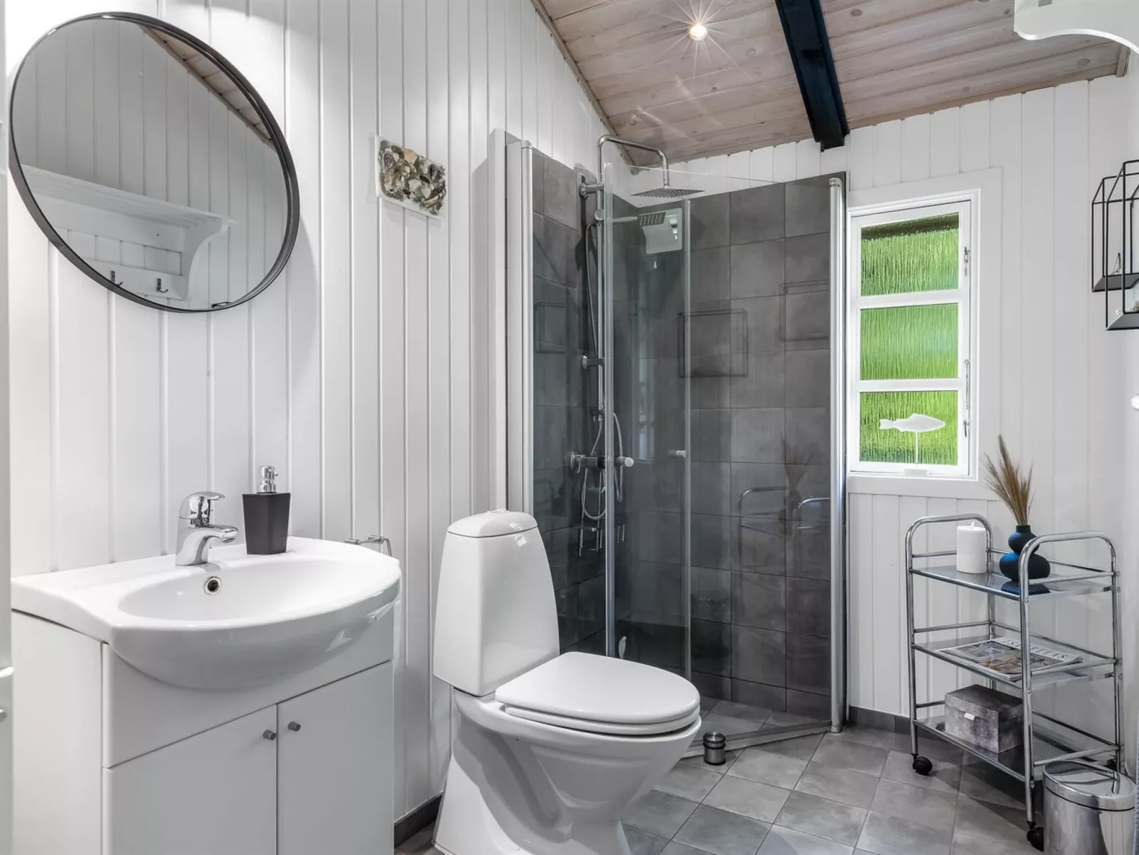 "Andon" - 2.7km from the sea-Dedans