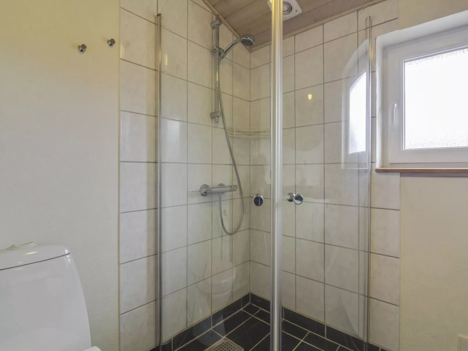 "Susan" - 600m from the sea-Dedans