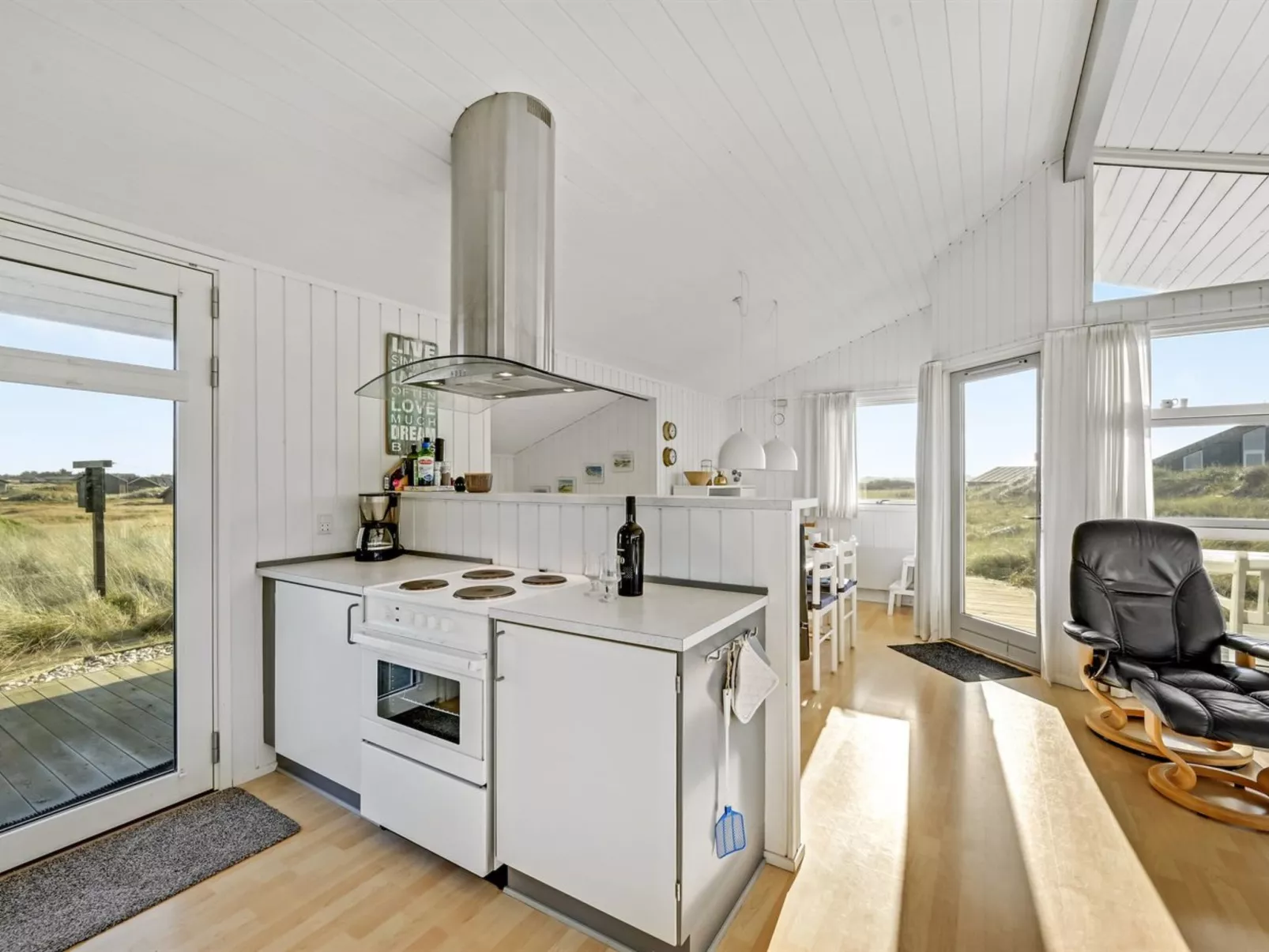 "Thorgny" -  from the sea-Dedans