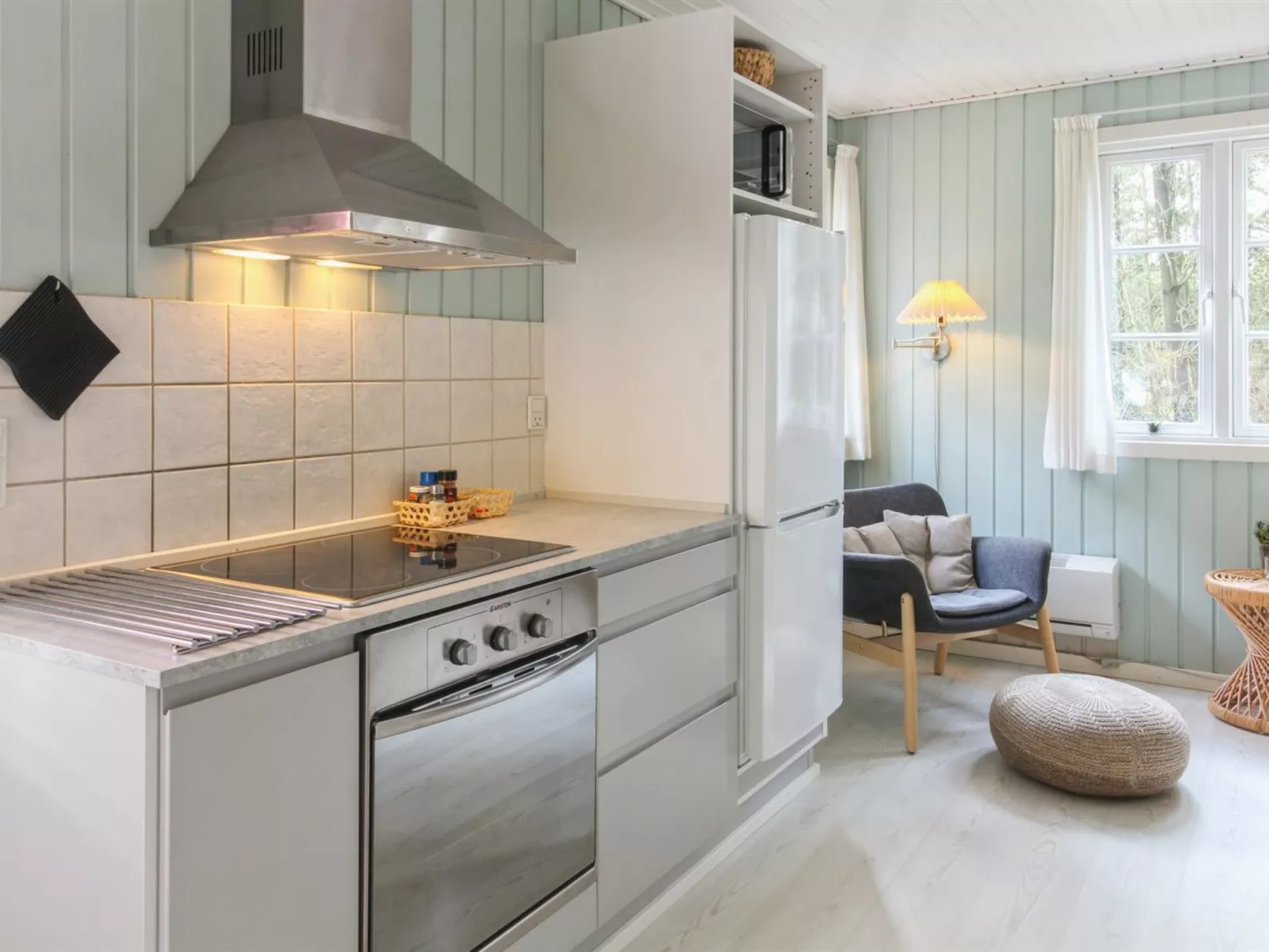 "Epiphania" - 900m from the sea-Inside