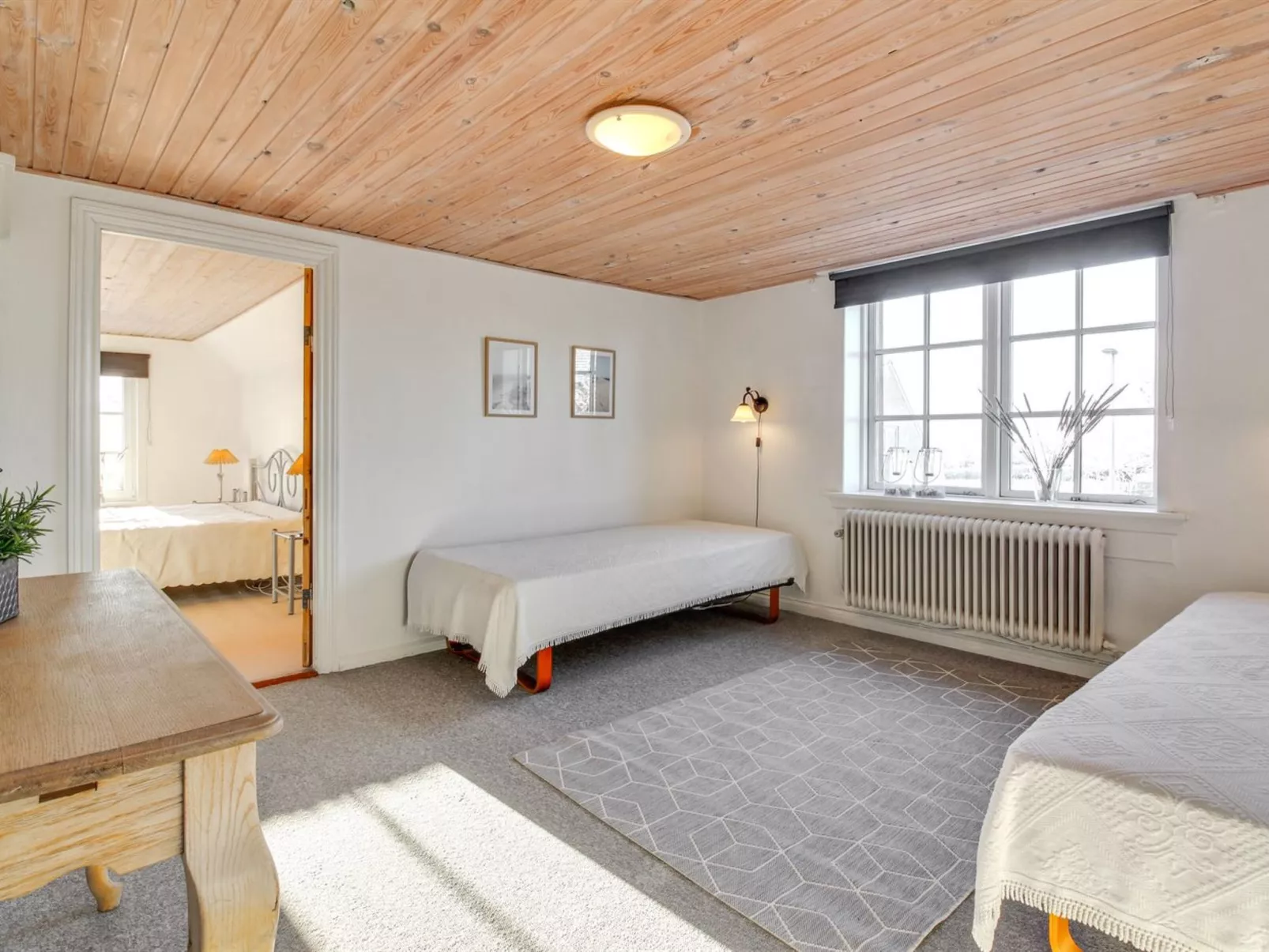 "Fraþulf" - 6km from the sea-Dedans