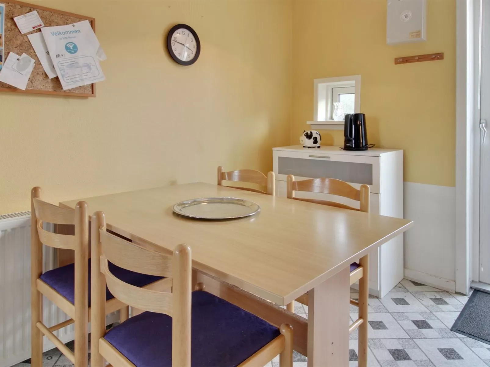 "Aya" - 2.3km from the sea-Inside