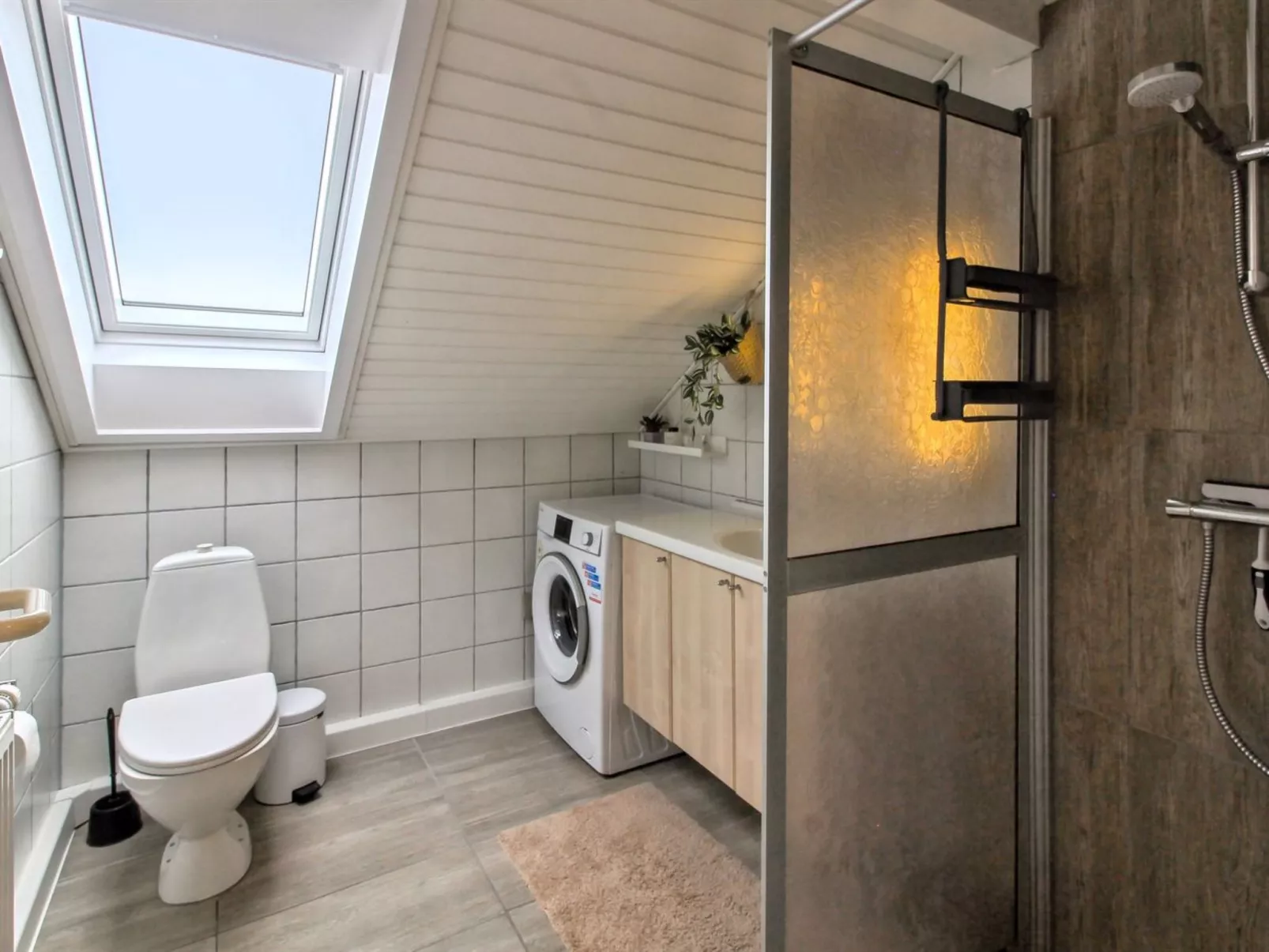 "Herward" - 2.3km from the sea-Inside