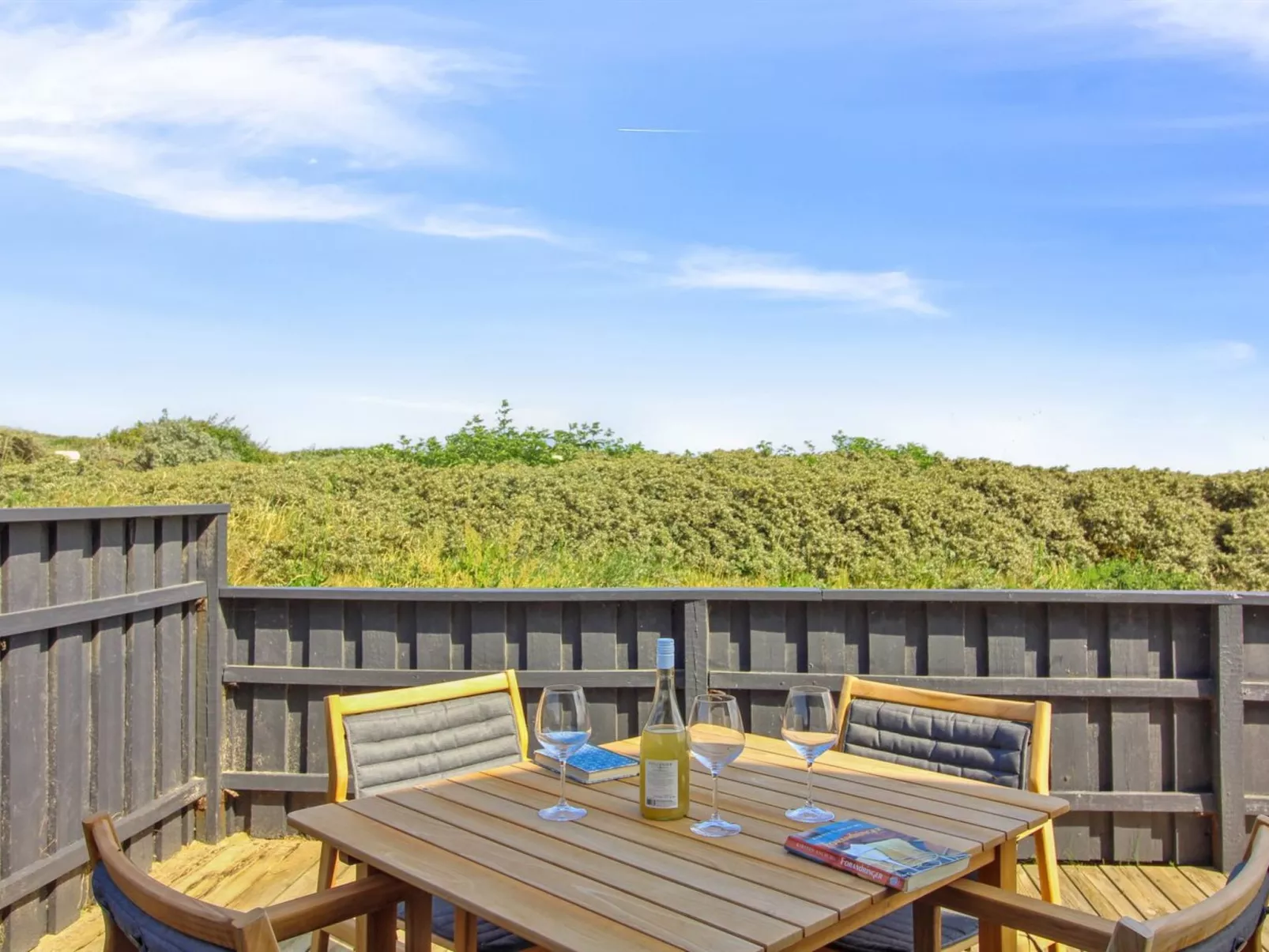 "Harry" - 100m from the sea-Dehors