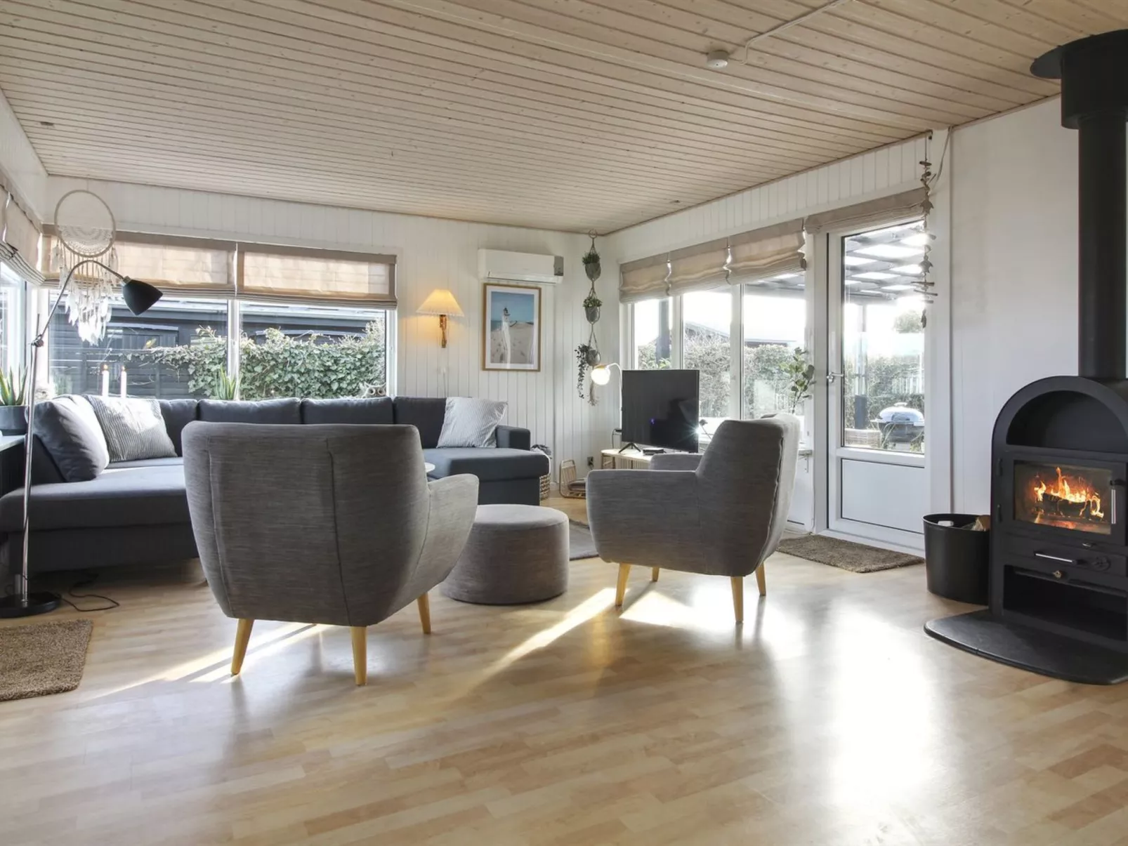 "Jespar" - 300m from the sea-Inside