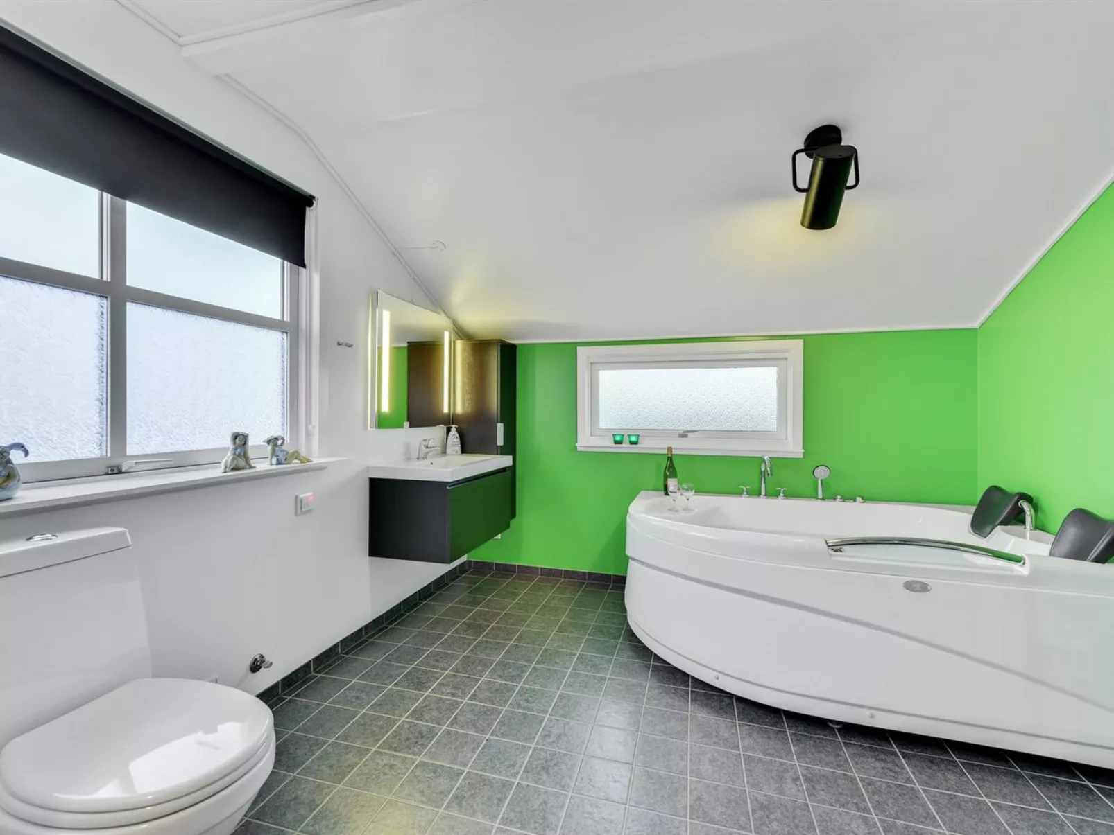 "Withger" - 300m from the sea-Inside