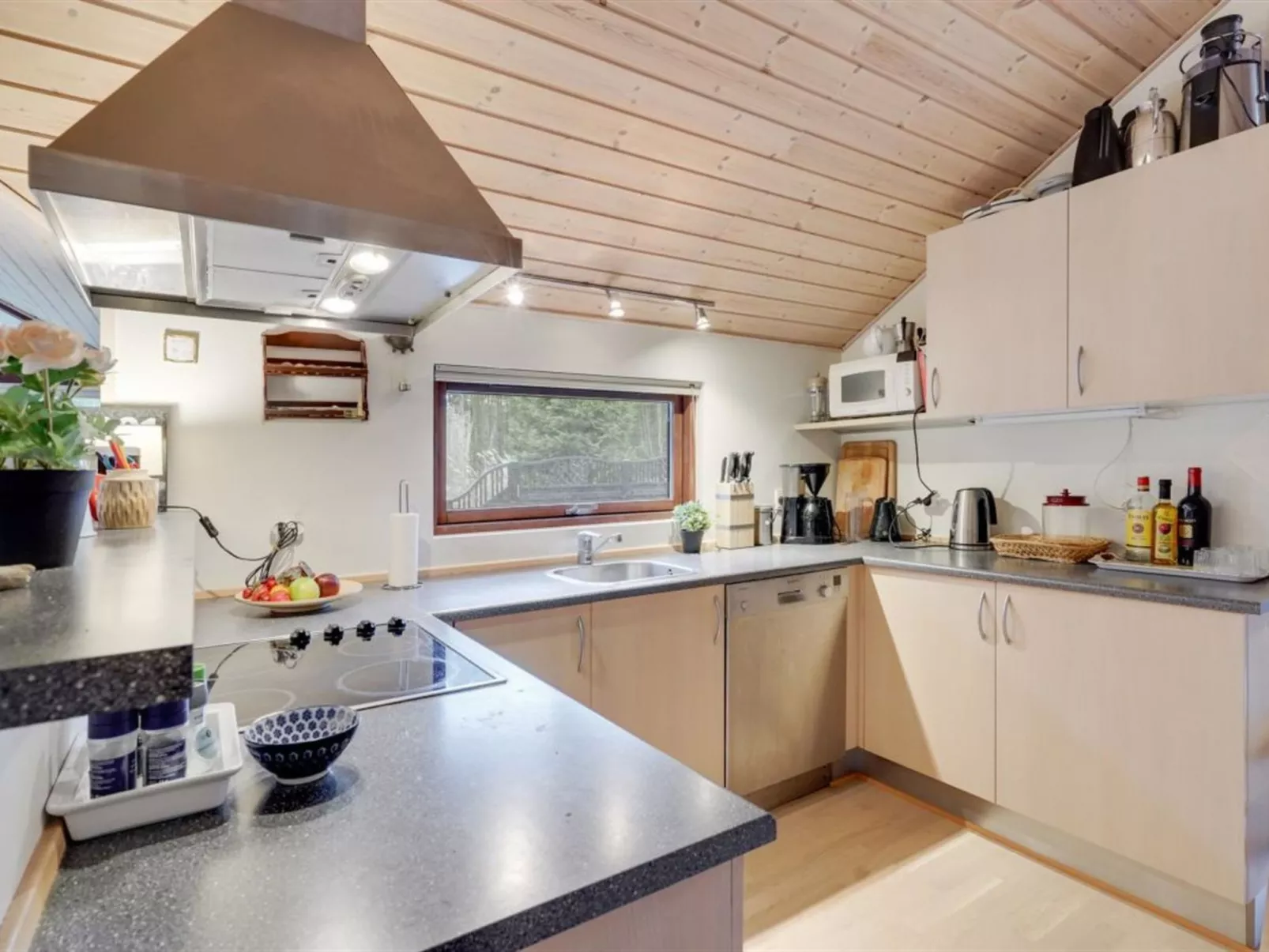 "Matine" - 800m from the sea-Inside