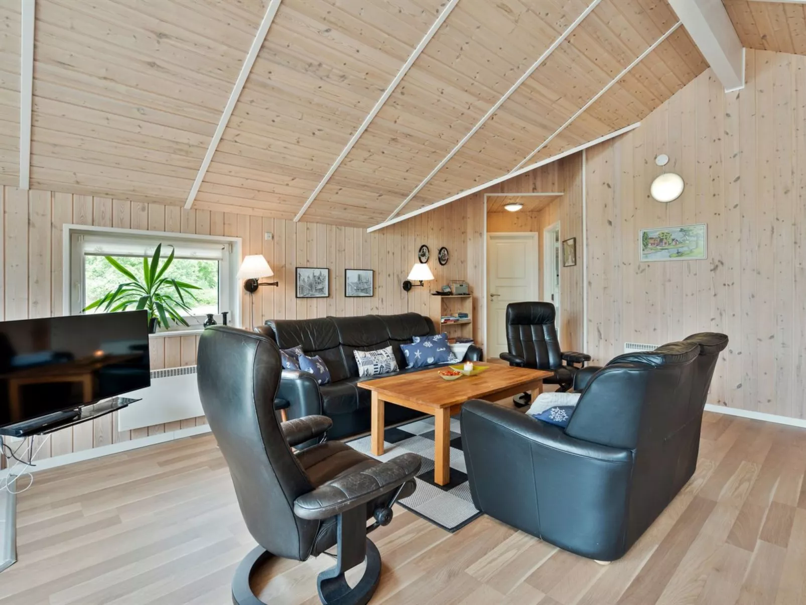 "Erp" - 10km from the sea-Drinnen